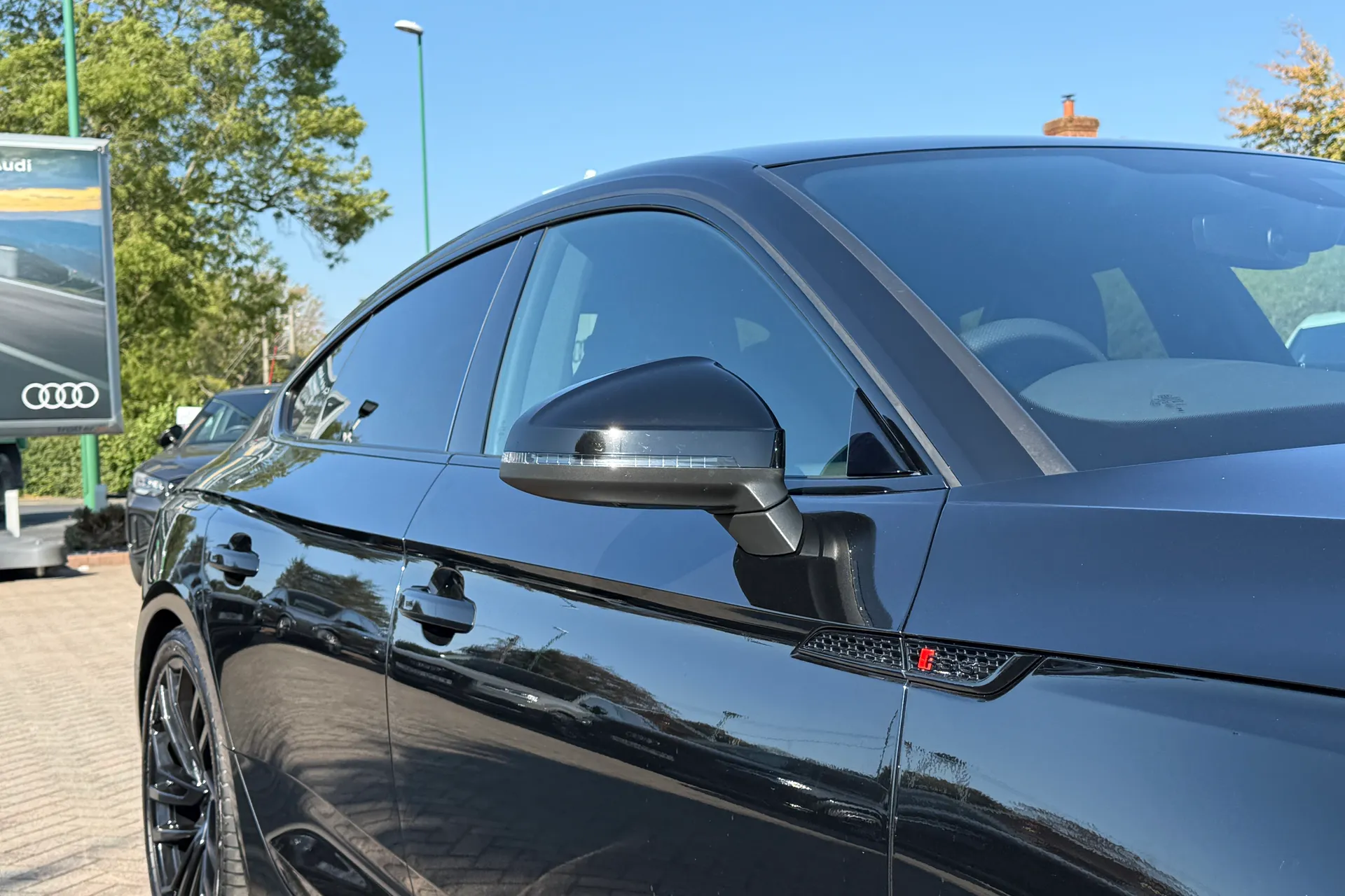 Audi RS5 thumbnail image number 51