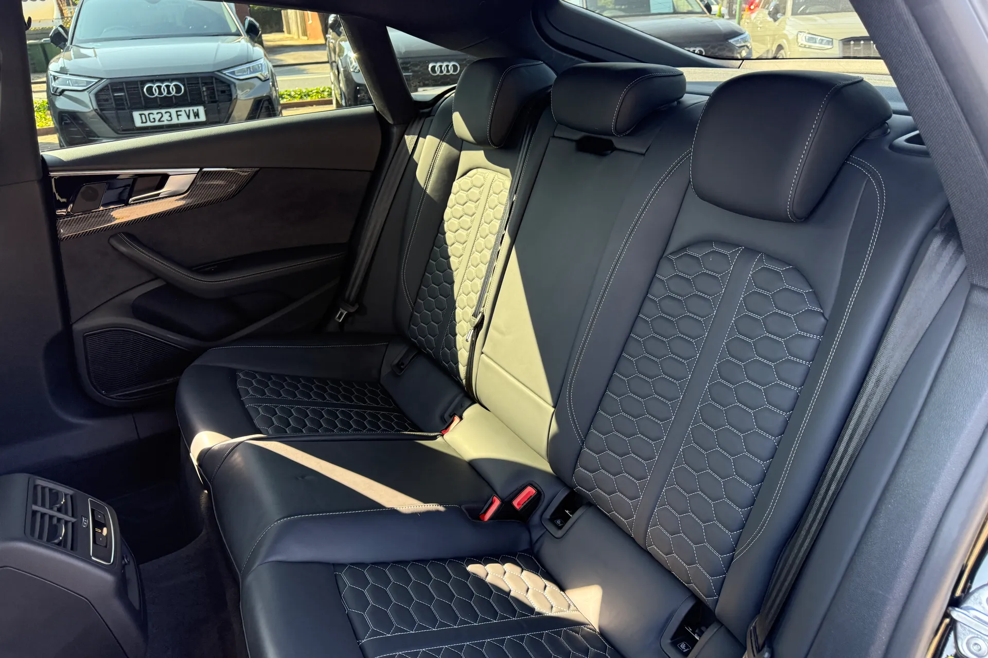 Audi RS5 thumbnail image number 44