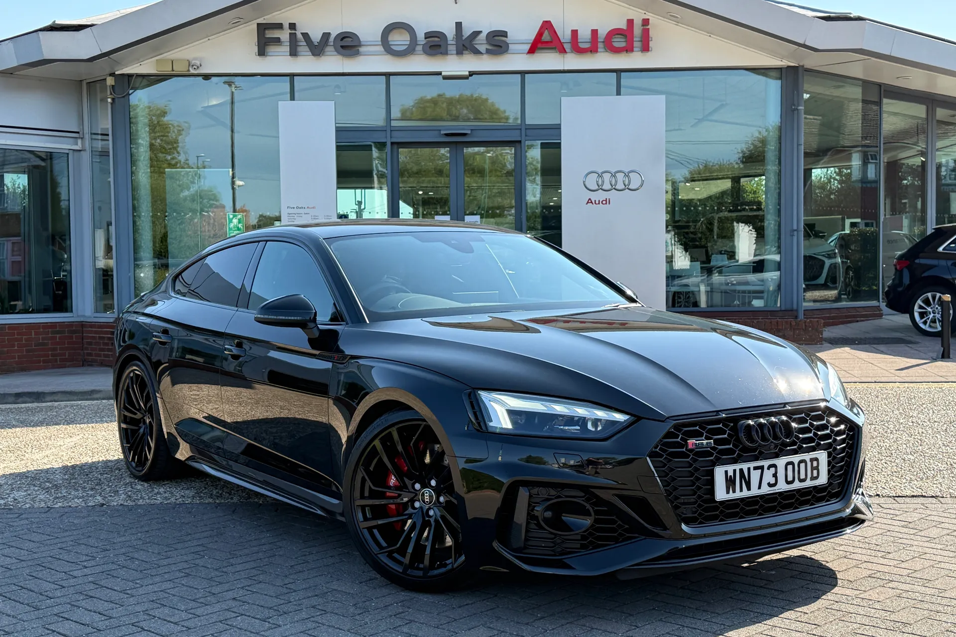 Audi RS5 focused image