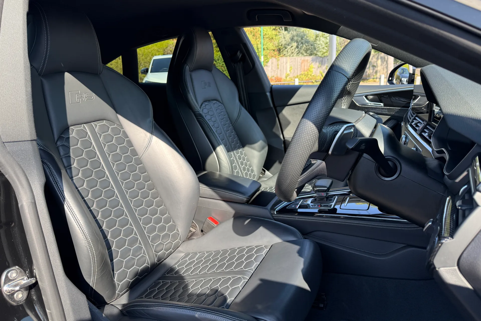 Audi RS5 thumbnail image number 29