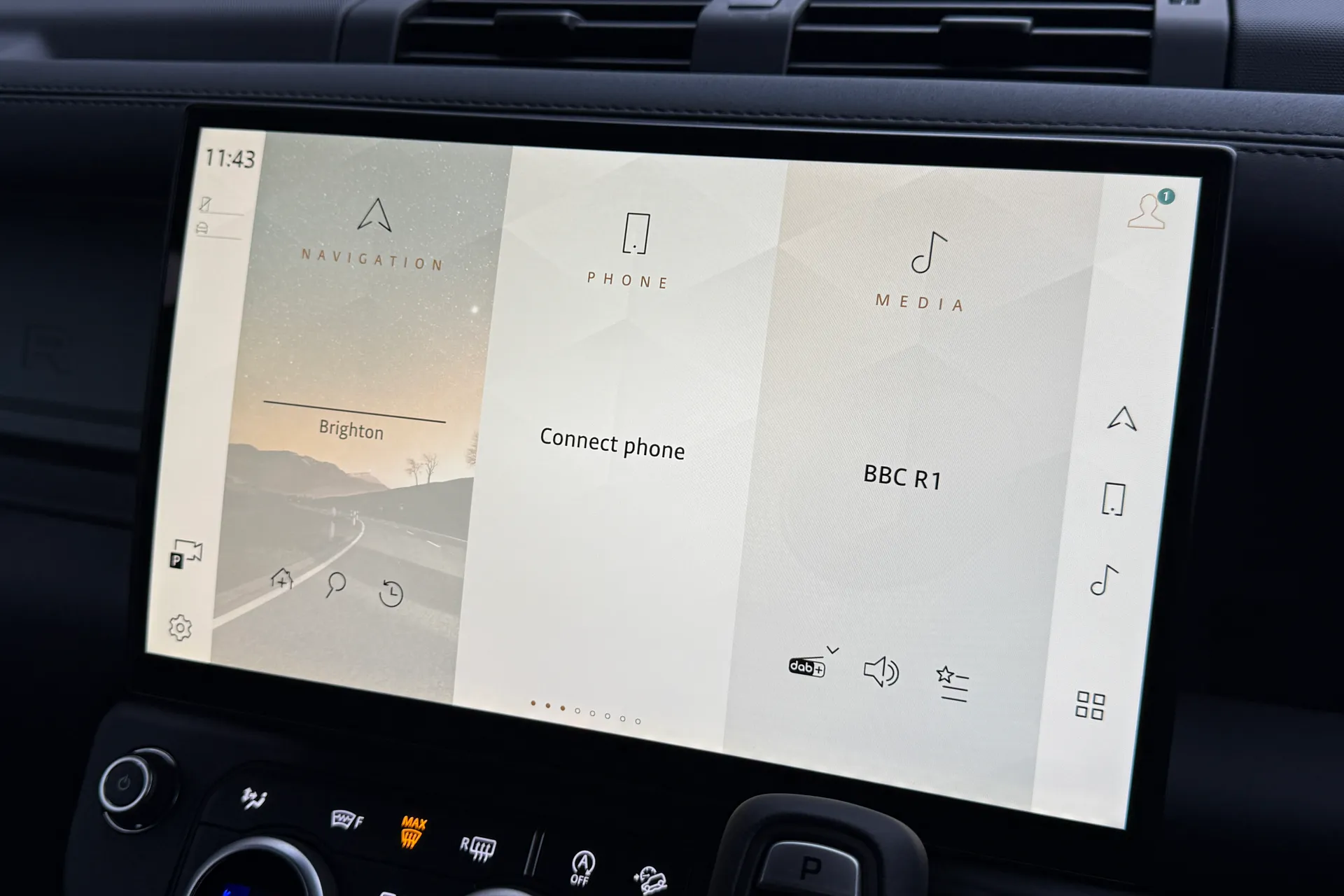 LAND ROVER Defender 110 thumbnail image number 64