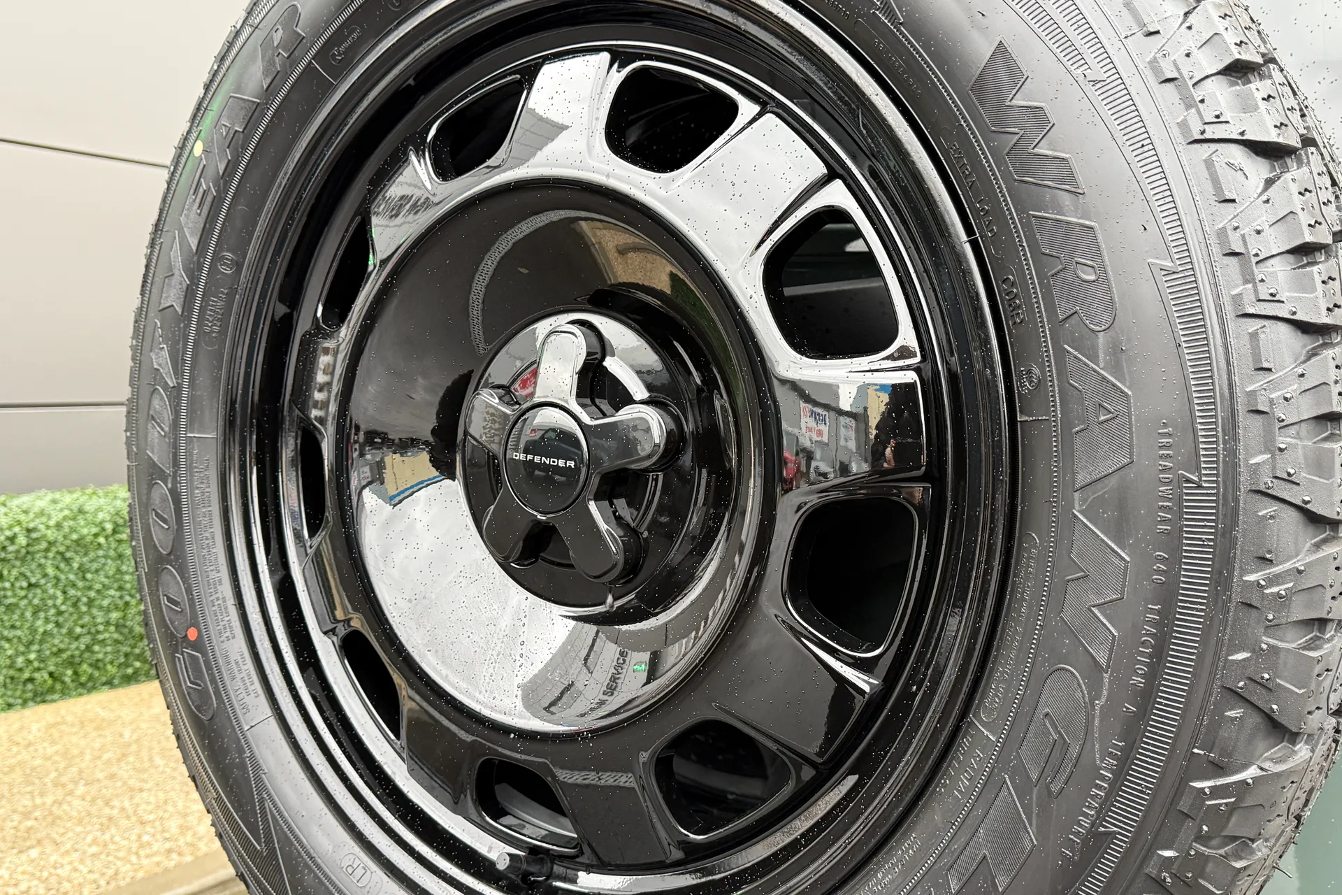 LAND ROVER Defender 110 thumbnail image number 43