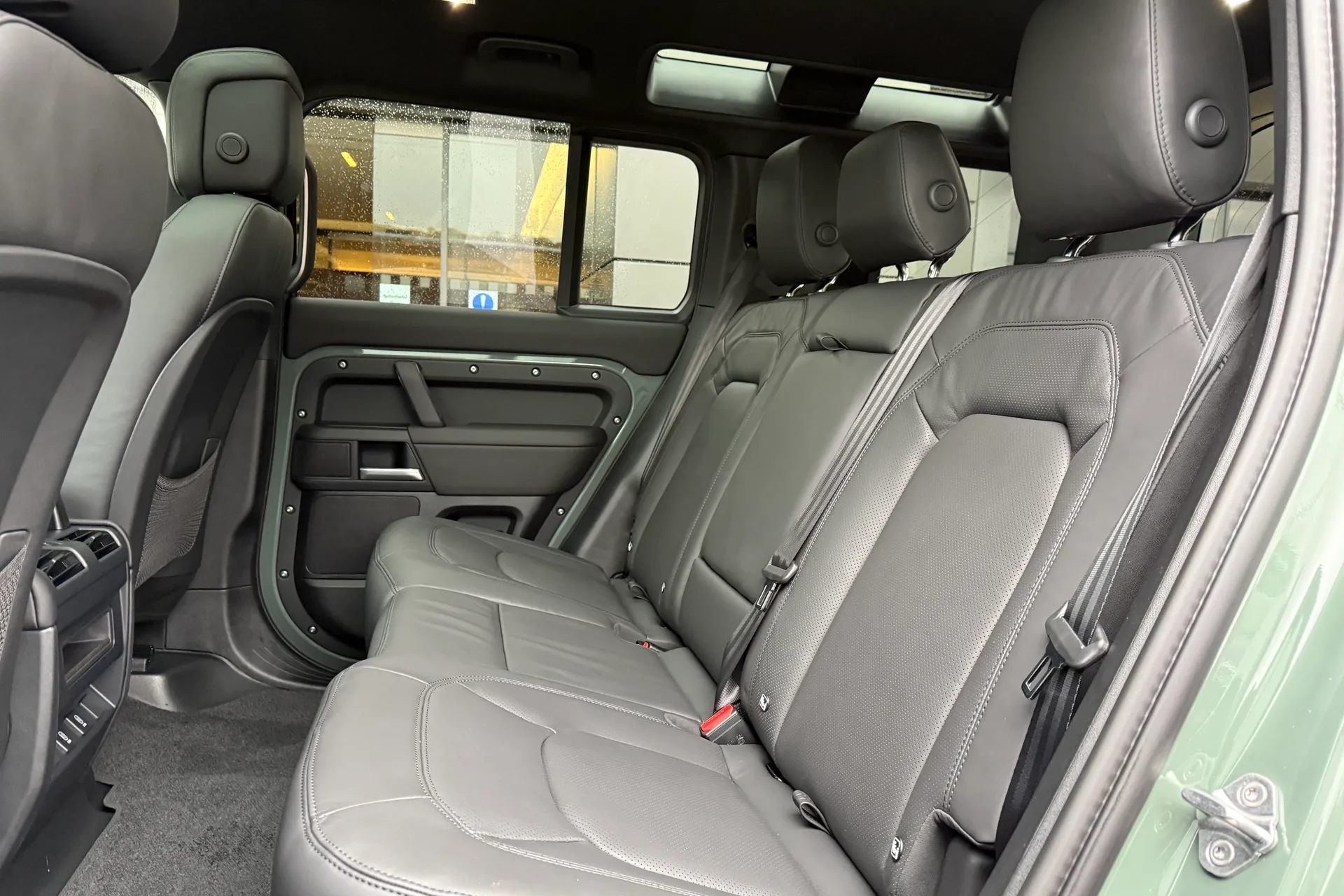 LAND ROVER Defender 110 thumbnail image number 55