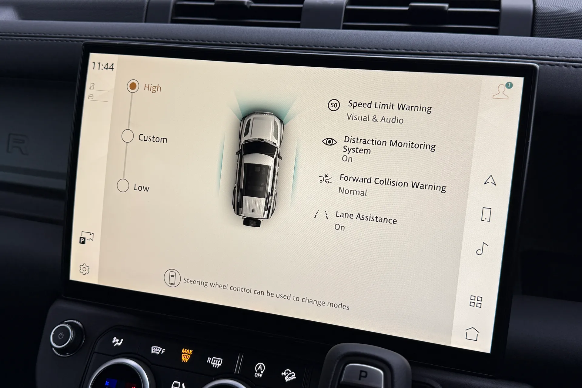 LAND ROVER Defender 110 thumbnail image number 37