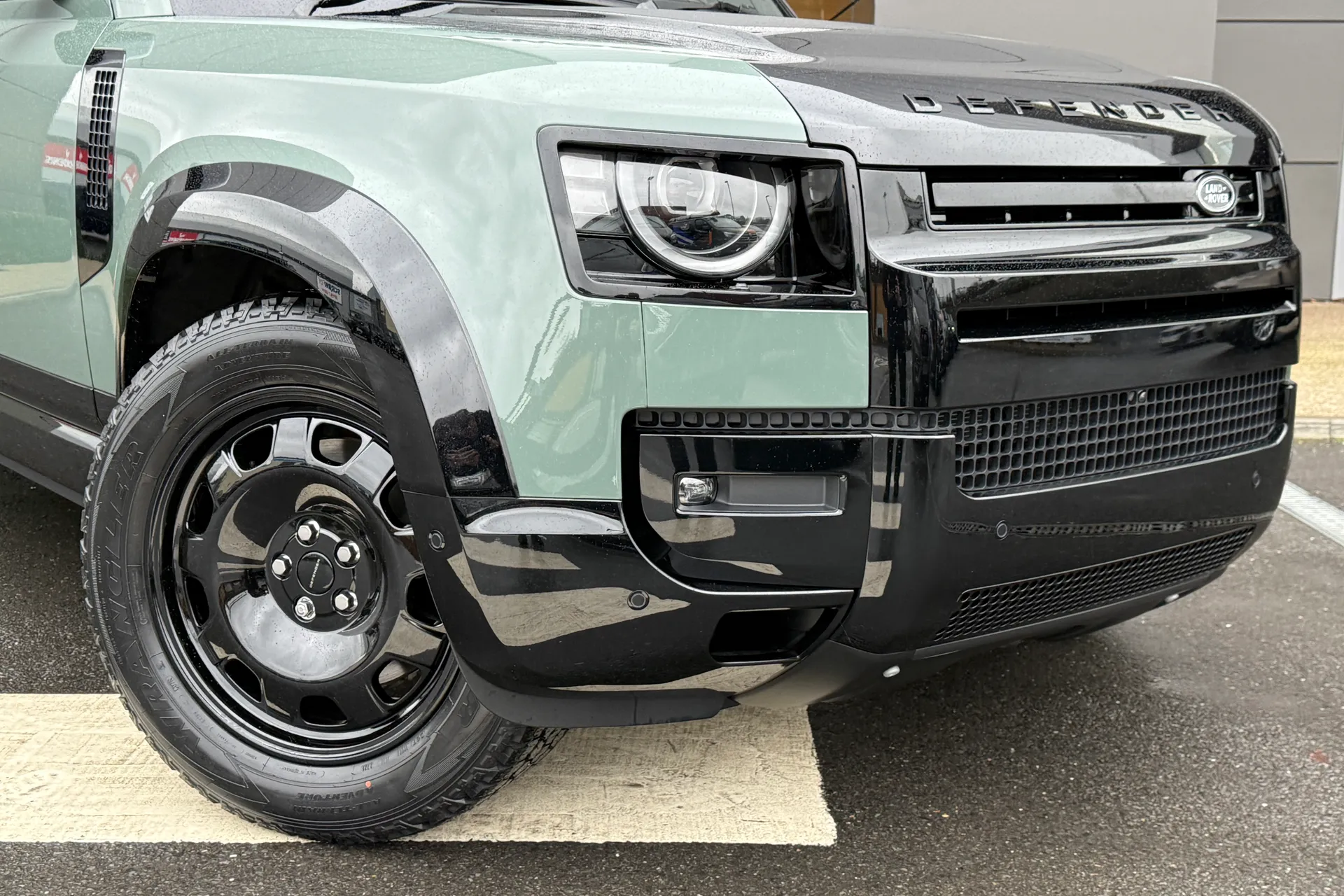 LAND ROVER Defender 110 thumbnail image number 19