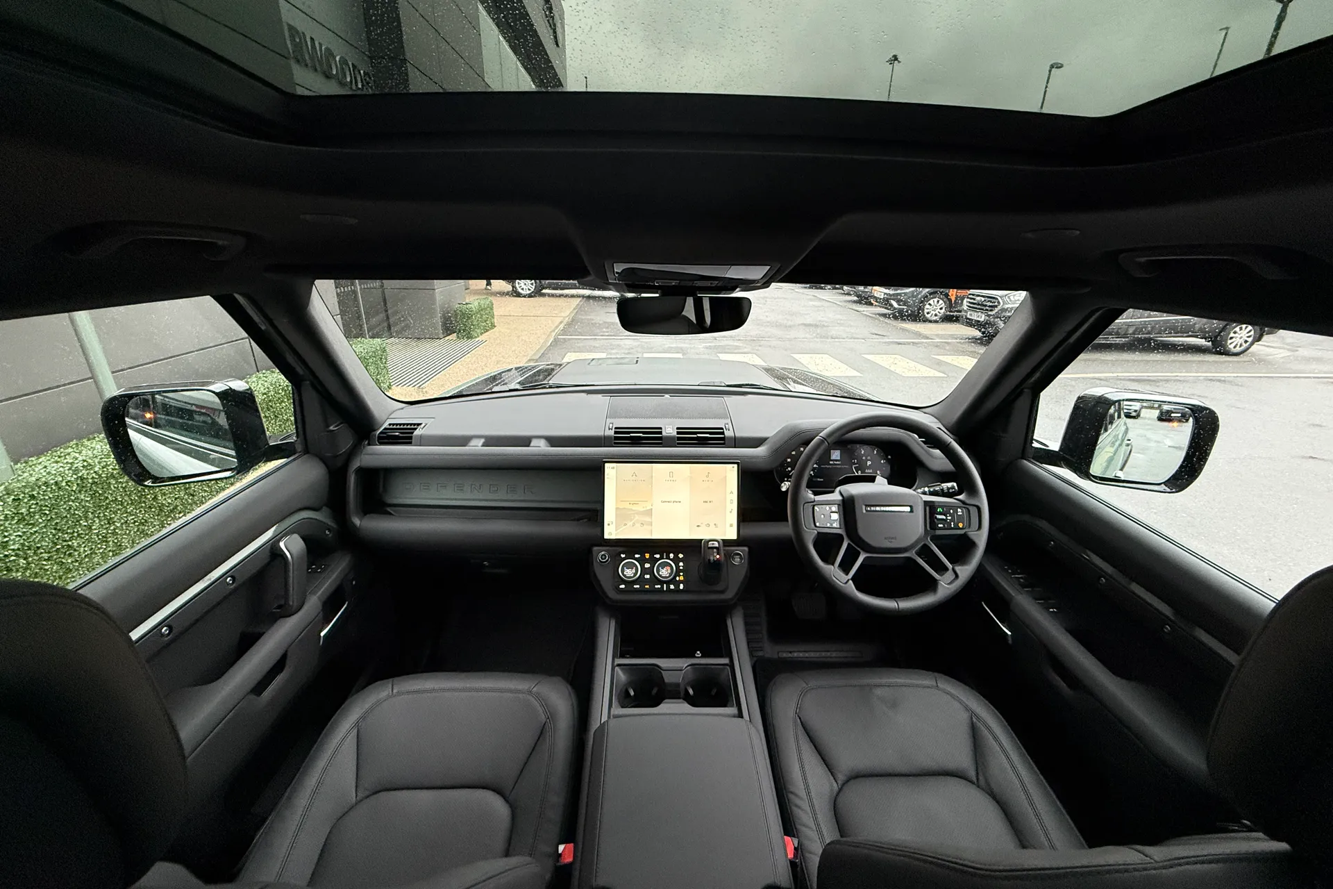 LAND ROVER Defender 110 thumbnail image number 3