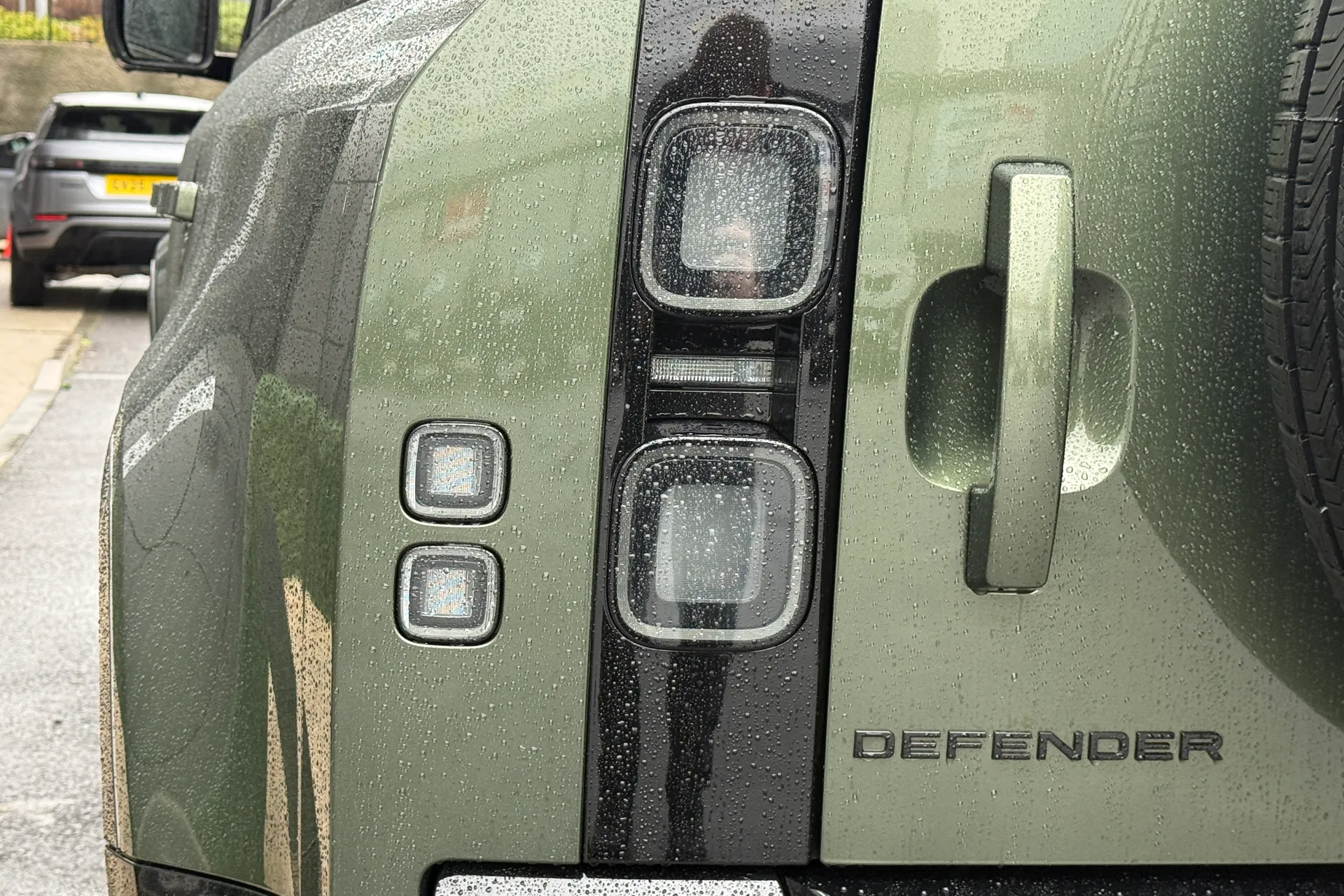 LAND ROVER Defender 110 thumbnail image number 22
