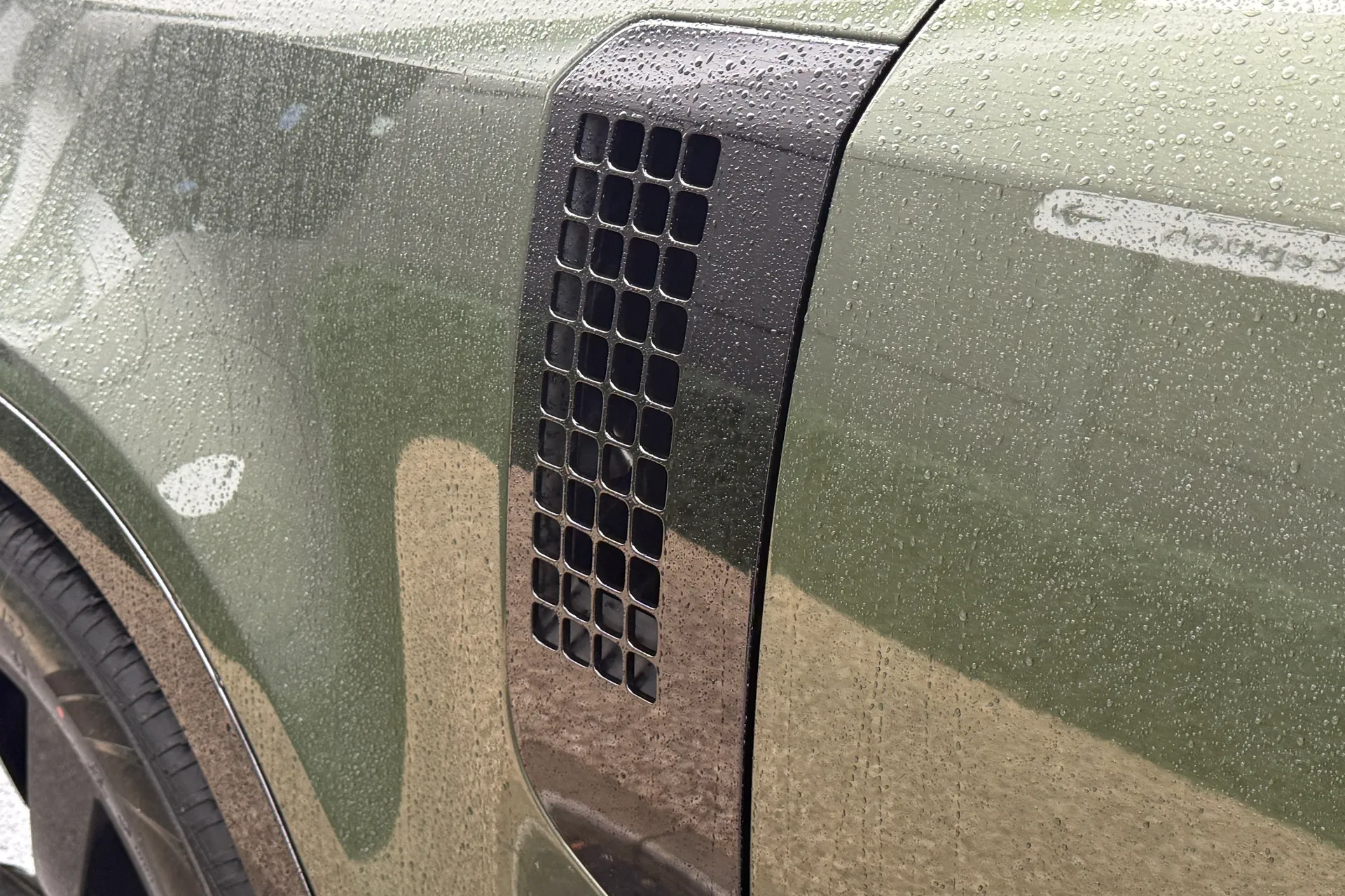 LAND ROVER Defender 110 thumbnail image number 27