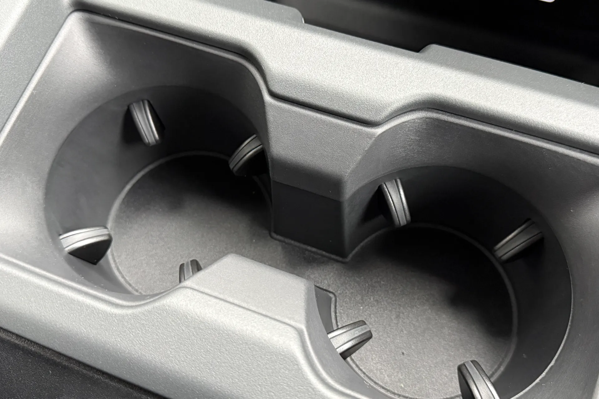 LAND ROVER Defender 110 thumbnail image number 33