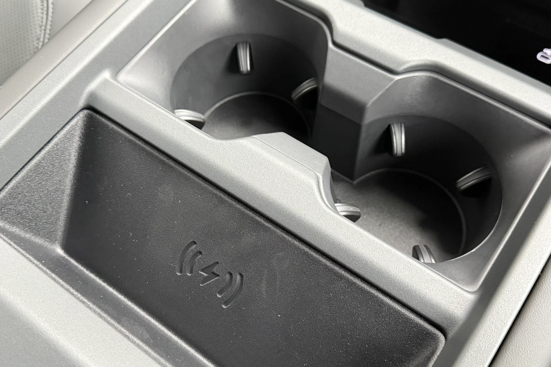 LAND ROVER Defender 110 thumbnail image number 34