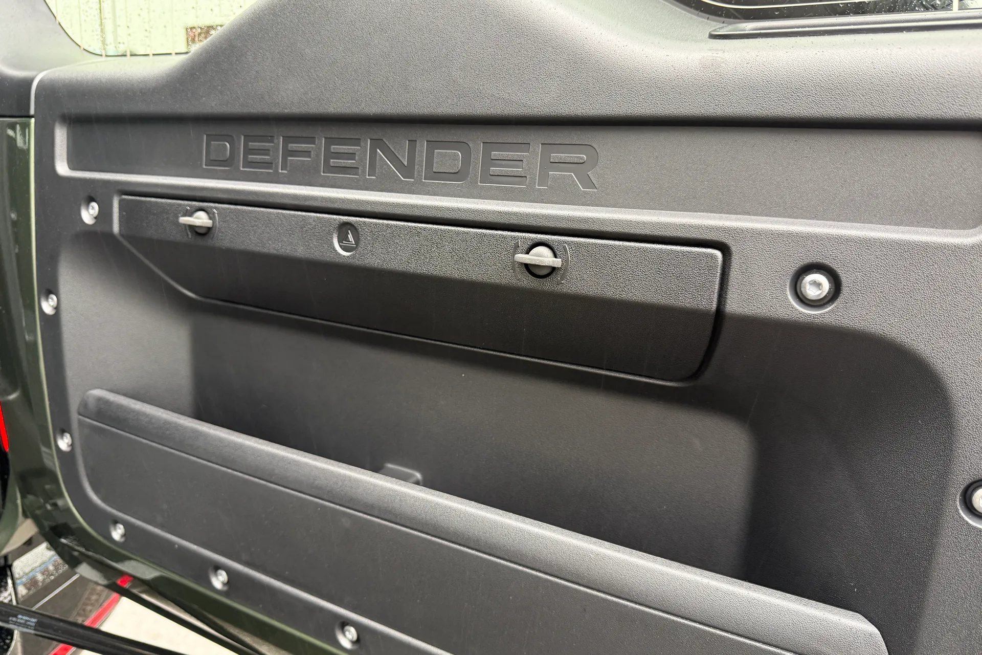 LAND ROVER Defender 110 thumbnail image number 54