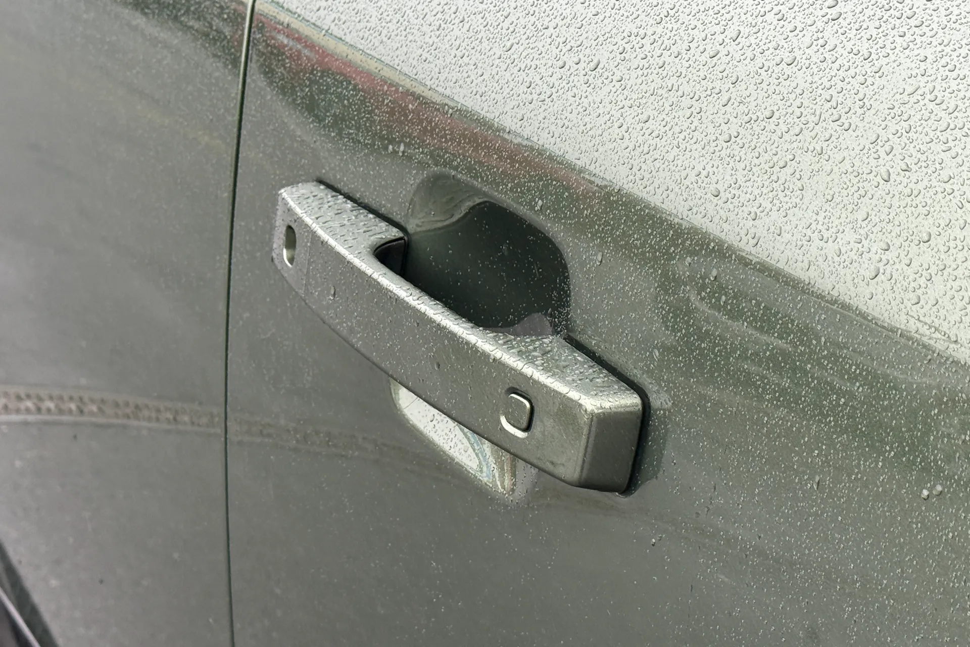 LAND ROVER Defender 110 thumbnail image number 25