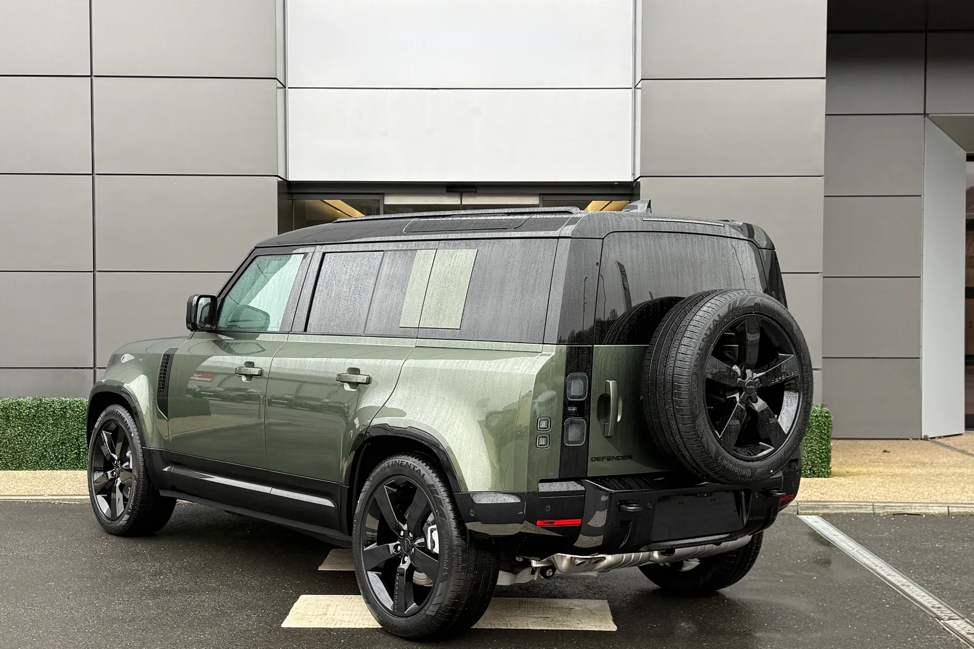 LAND ROVER Defender 110 thumbnail image number 14