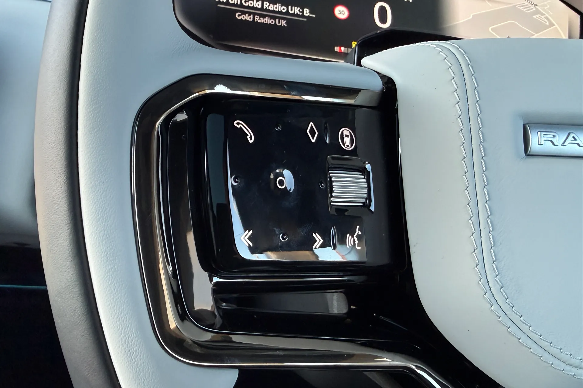 LAND ROVER RANGE ROVER SPORT thumbnail image number 30