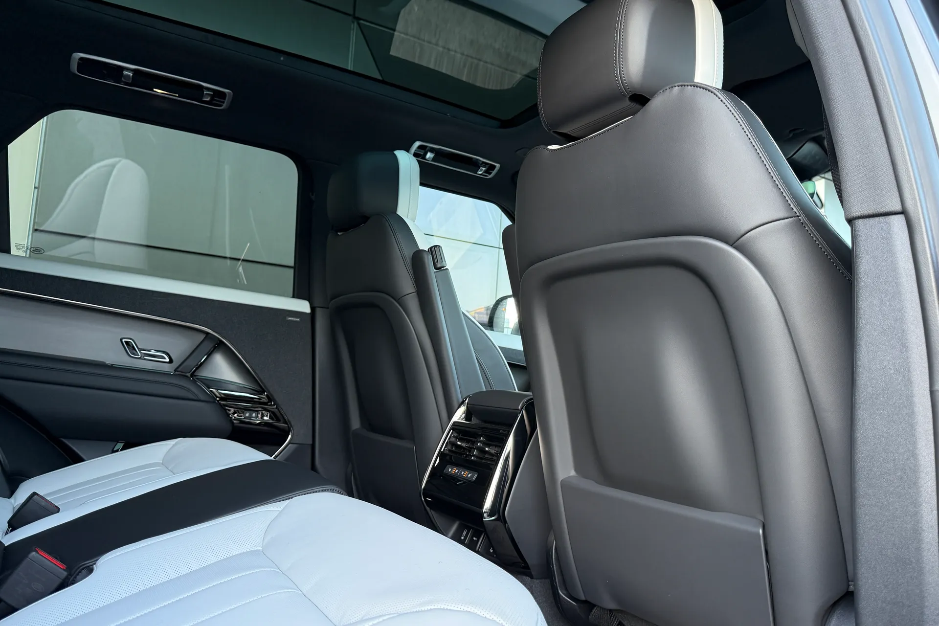 LAND ROVER RANGE ROVER SPORT thumbnail image number 38