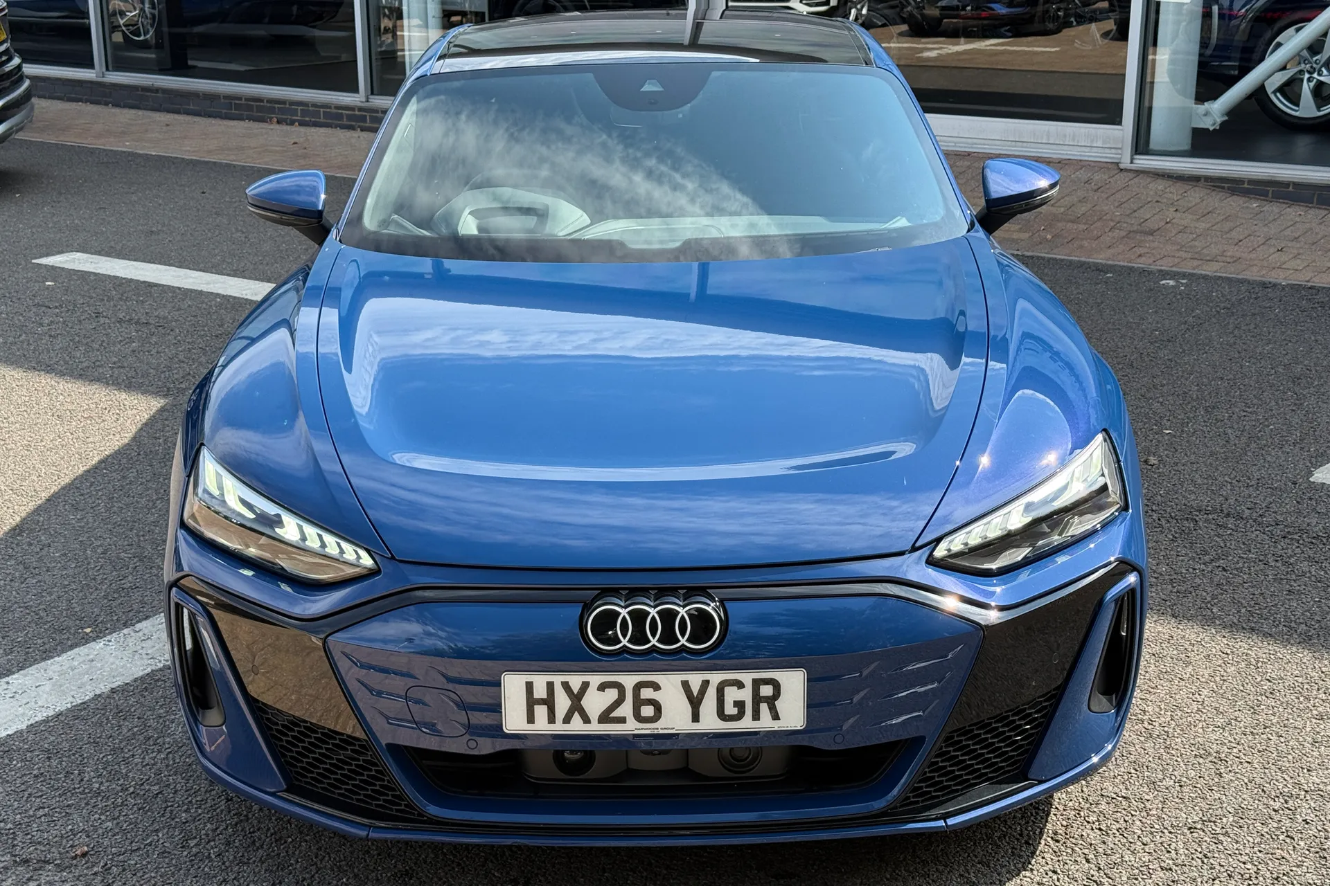 Audi e-tron GT thumbnail image number 54
