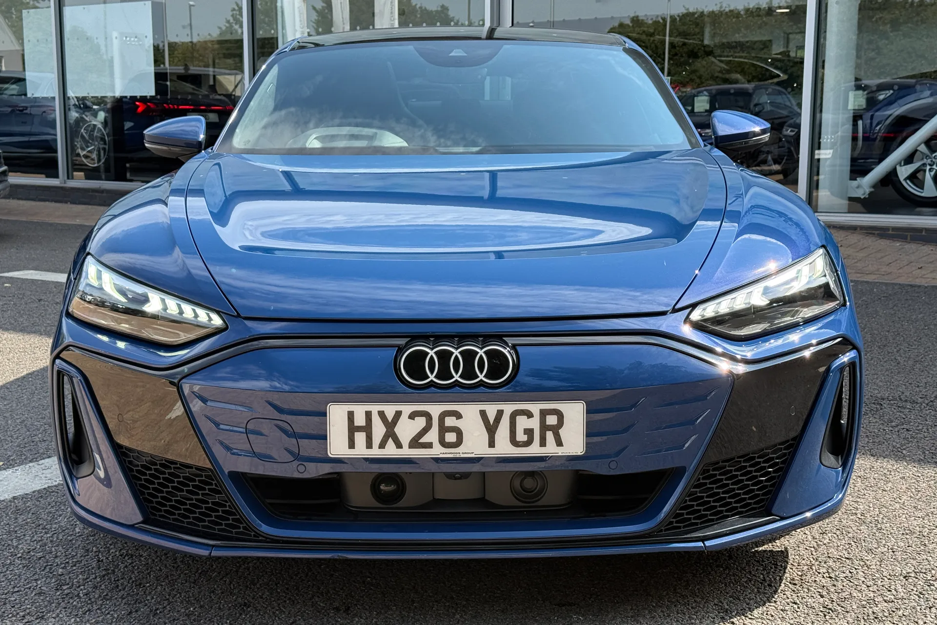 Audi e-tron GT thumbnail image number 53