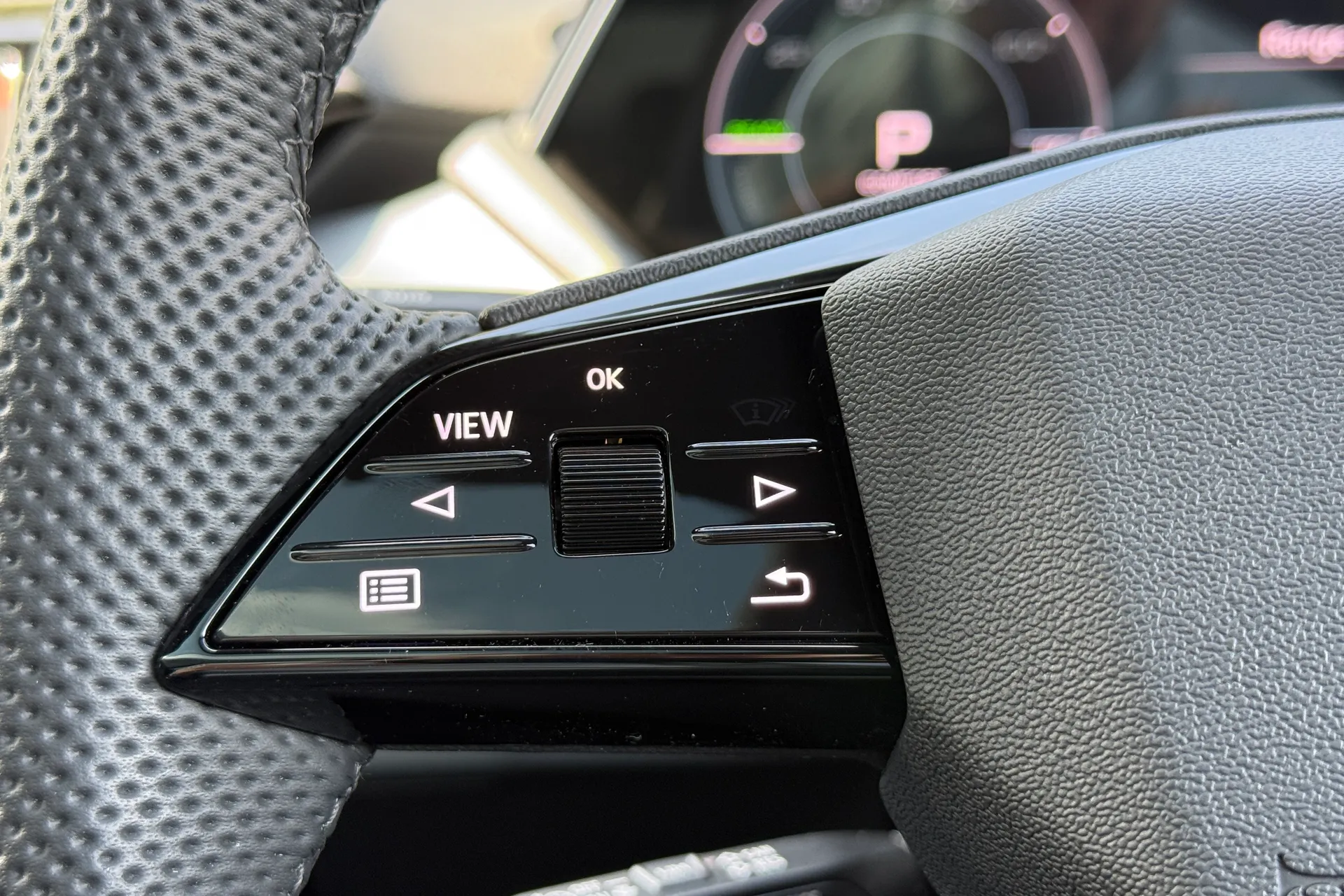 Audi e-tron GT thumbnail image number 26