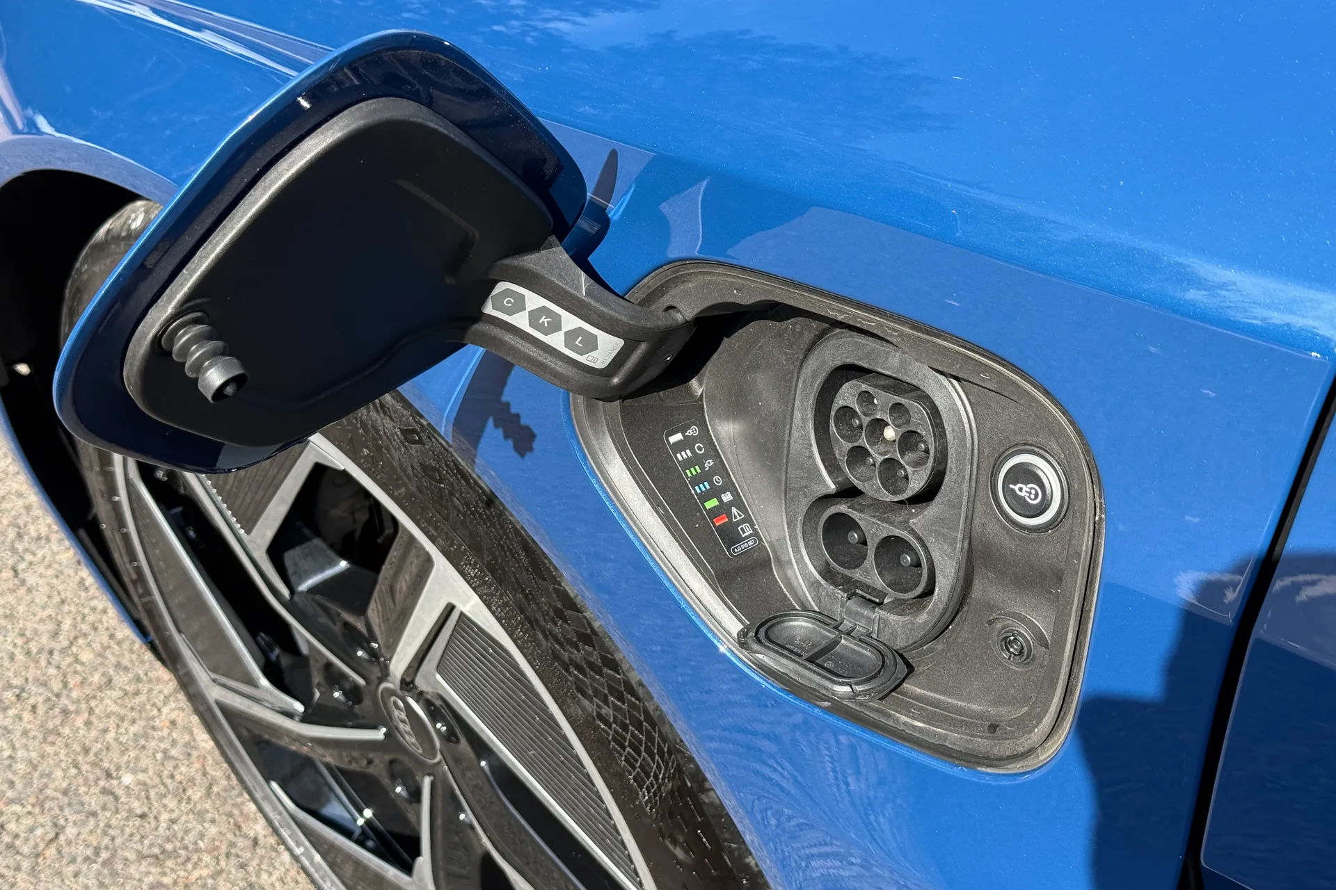 Audi e-tron GT thumbnail image number 52