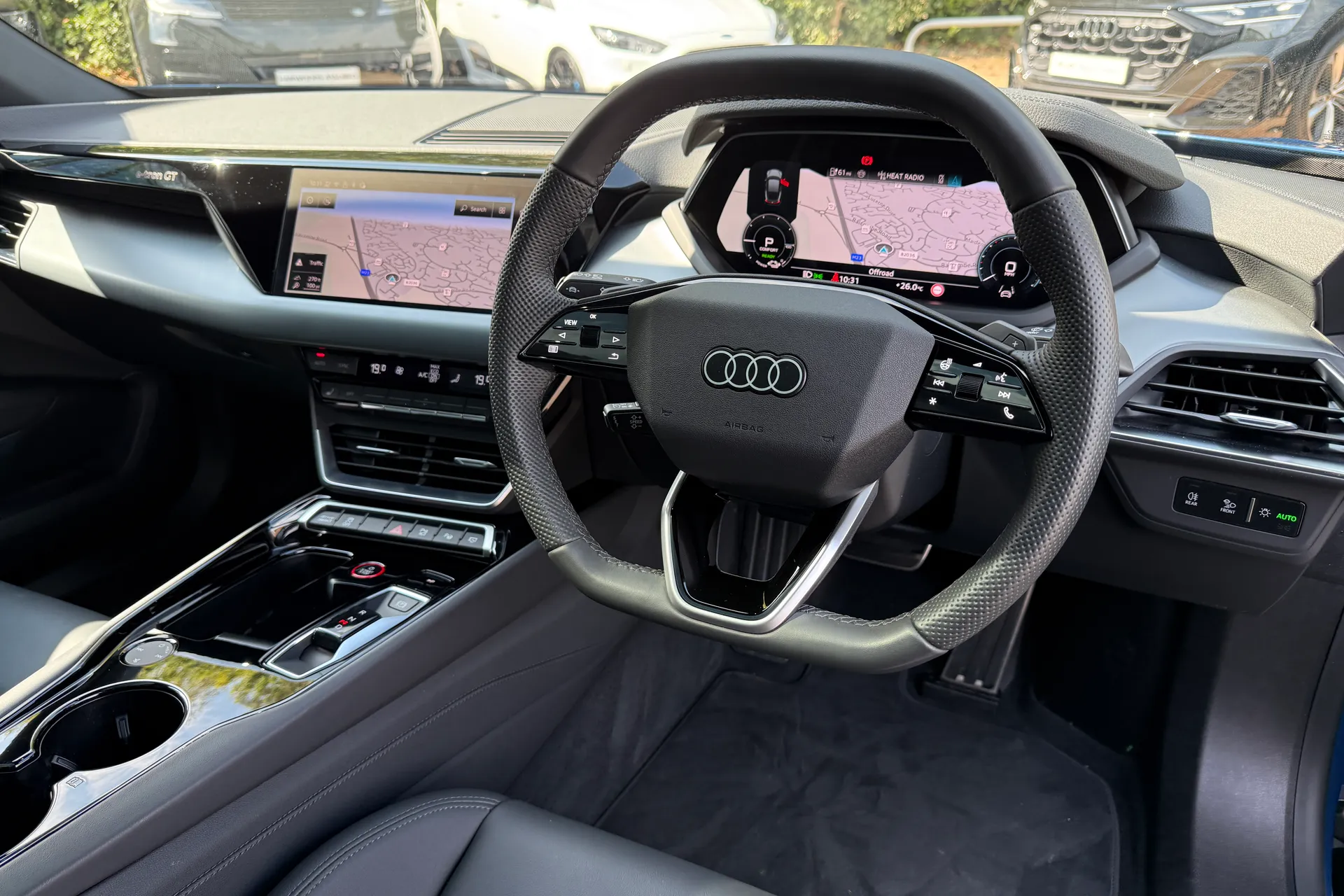 Audi e-tron GT thumbnail image number 29