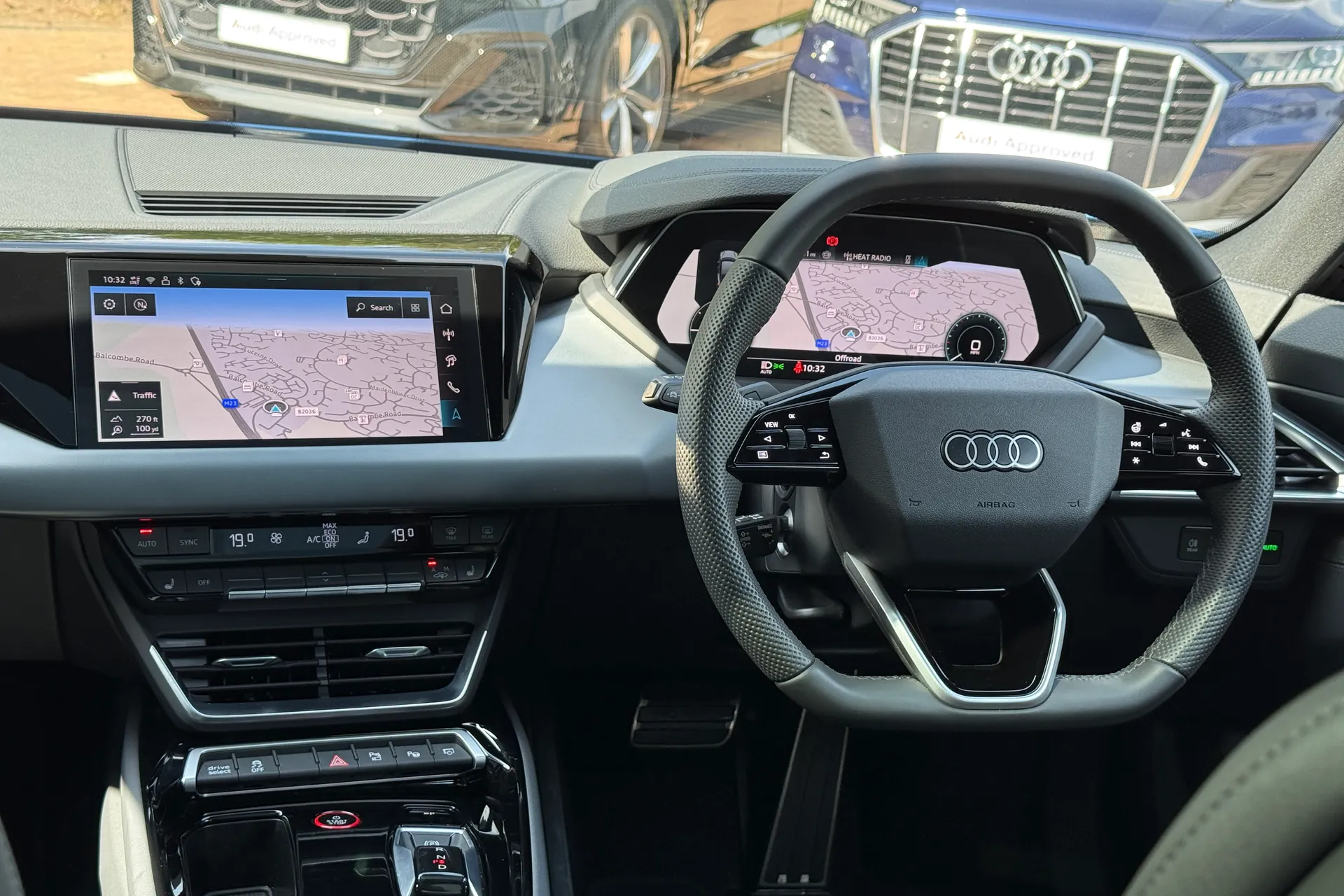 Audi e-tron GT thumbnail image number 37