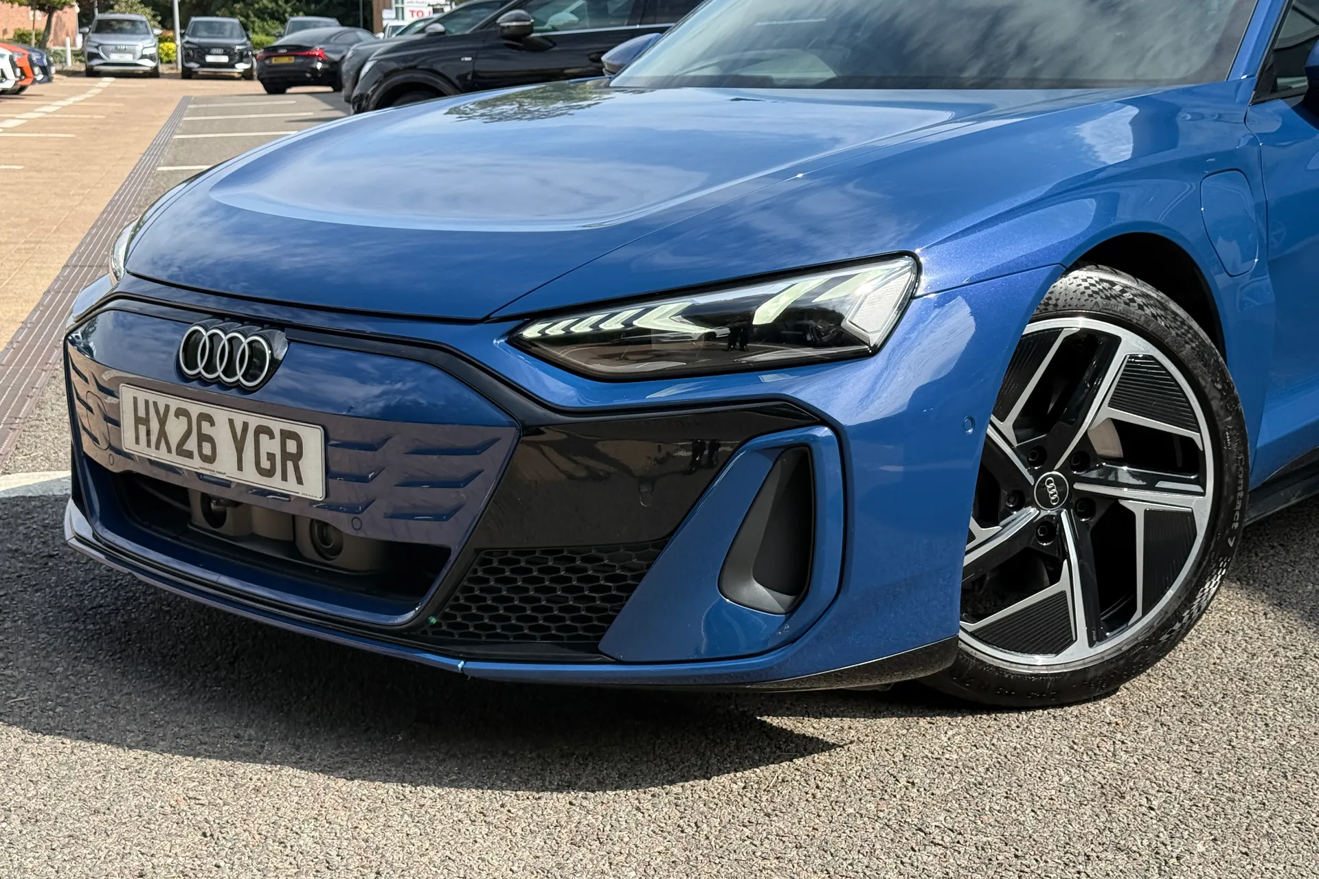 Audi e-tron GT thumbnail image number 56