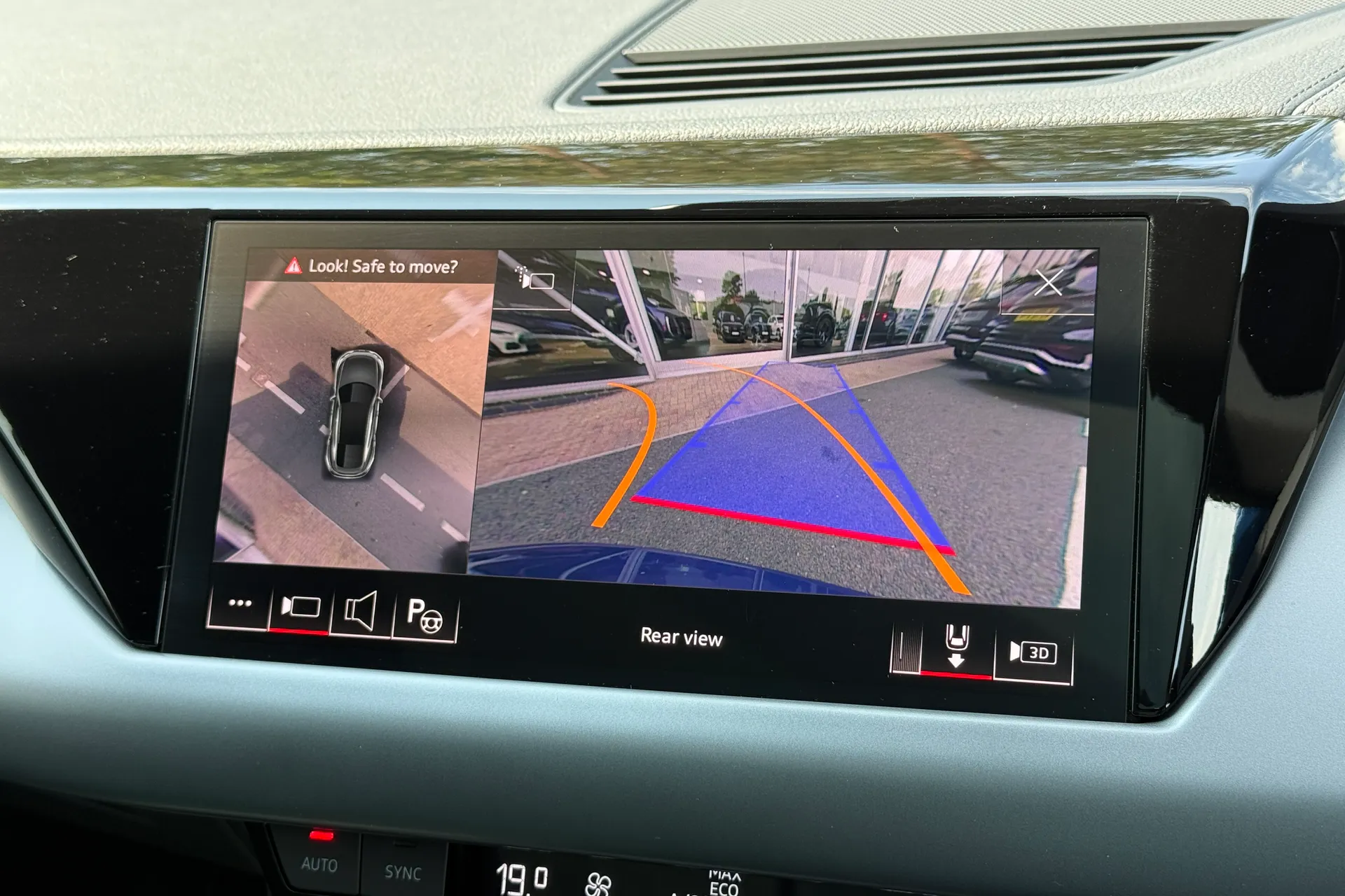 Audi e-tron GT thumbnail image number 7
