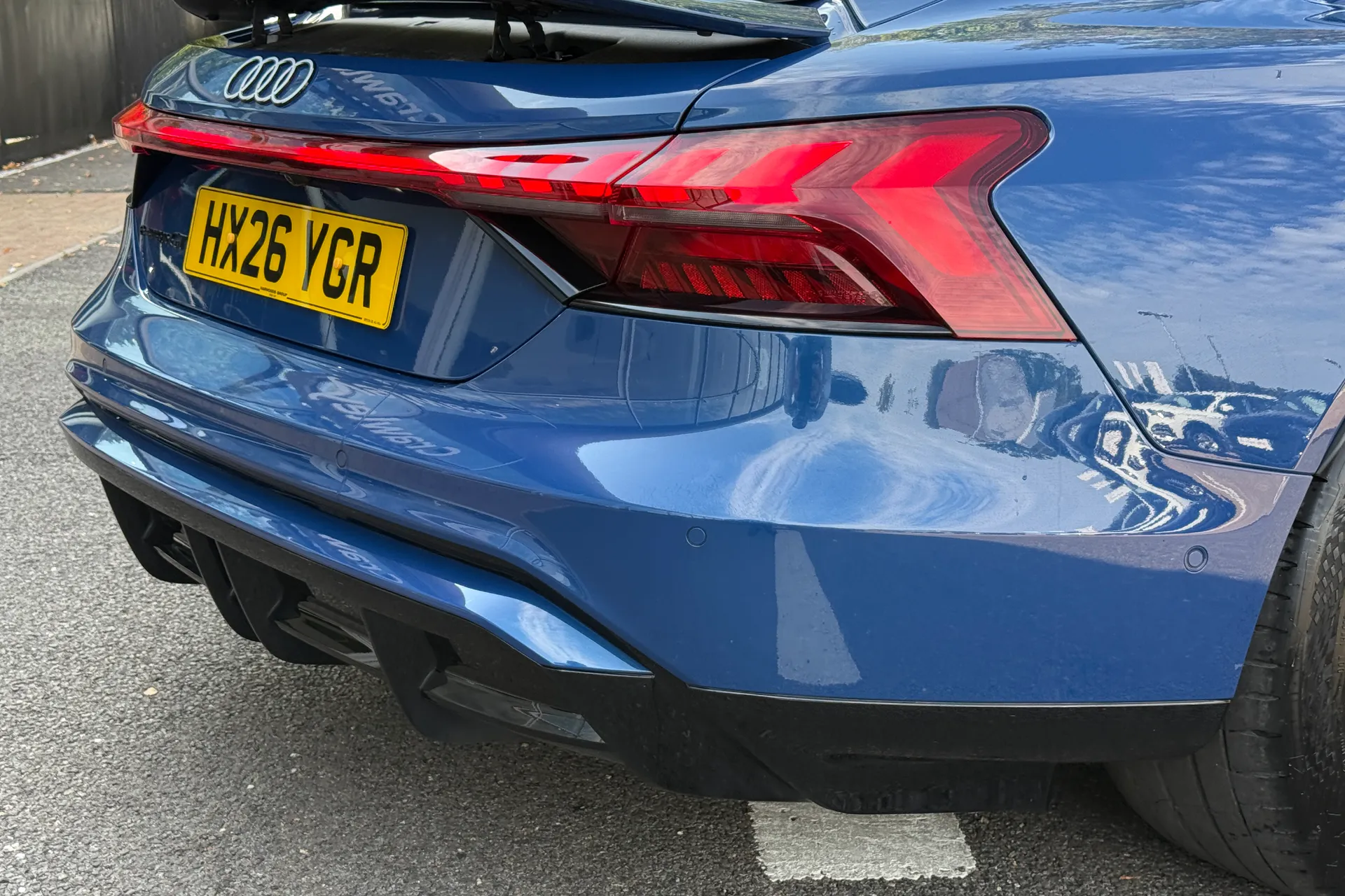 Audi e-tron GT thumbnail image number 40