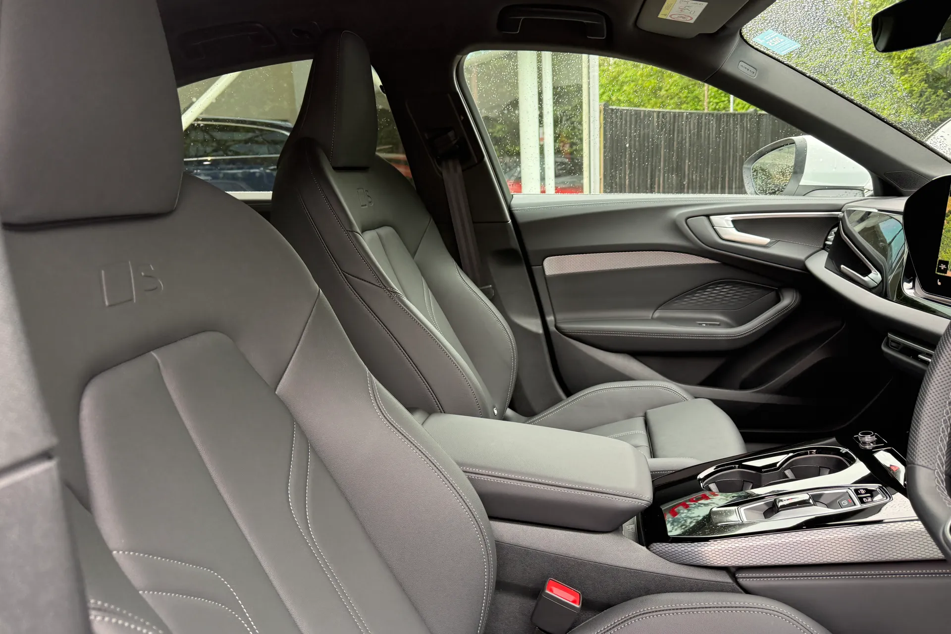 Audi A5 thumbnail image number 31