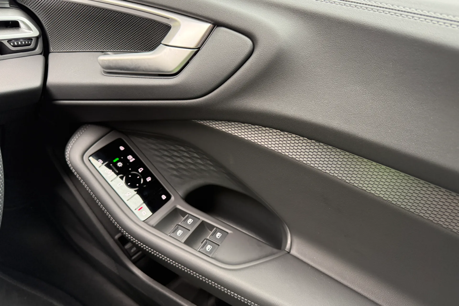 Audi A5 thumbnail image number 23