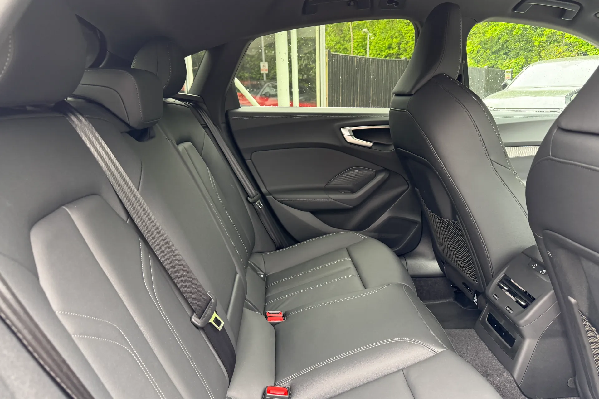 Audi A5 thumbnail image number 37