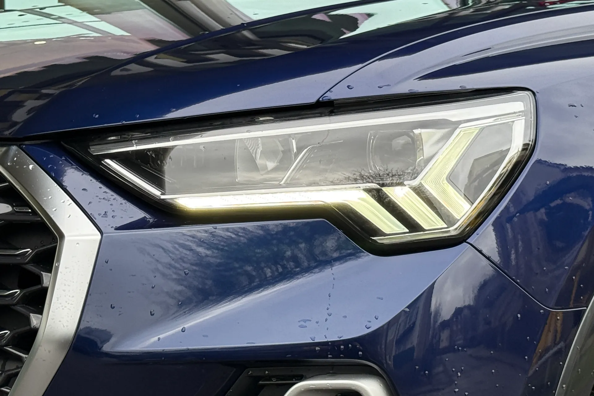 Audi Q3 thumbnail image number 54