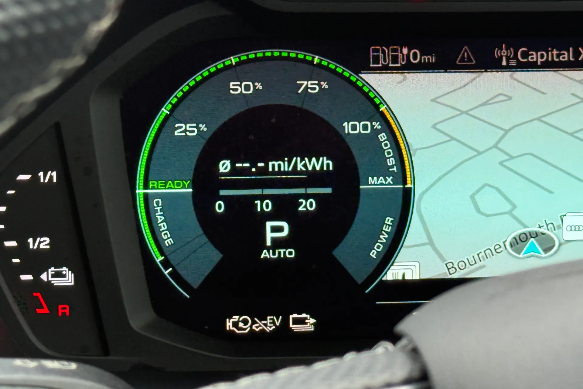 Audi Q3 thumbnail image number 18