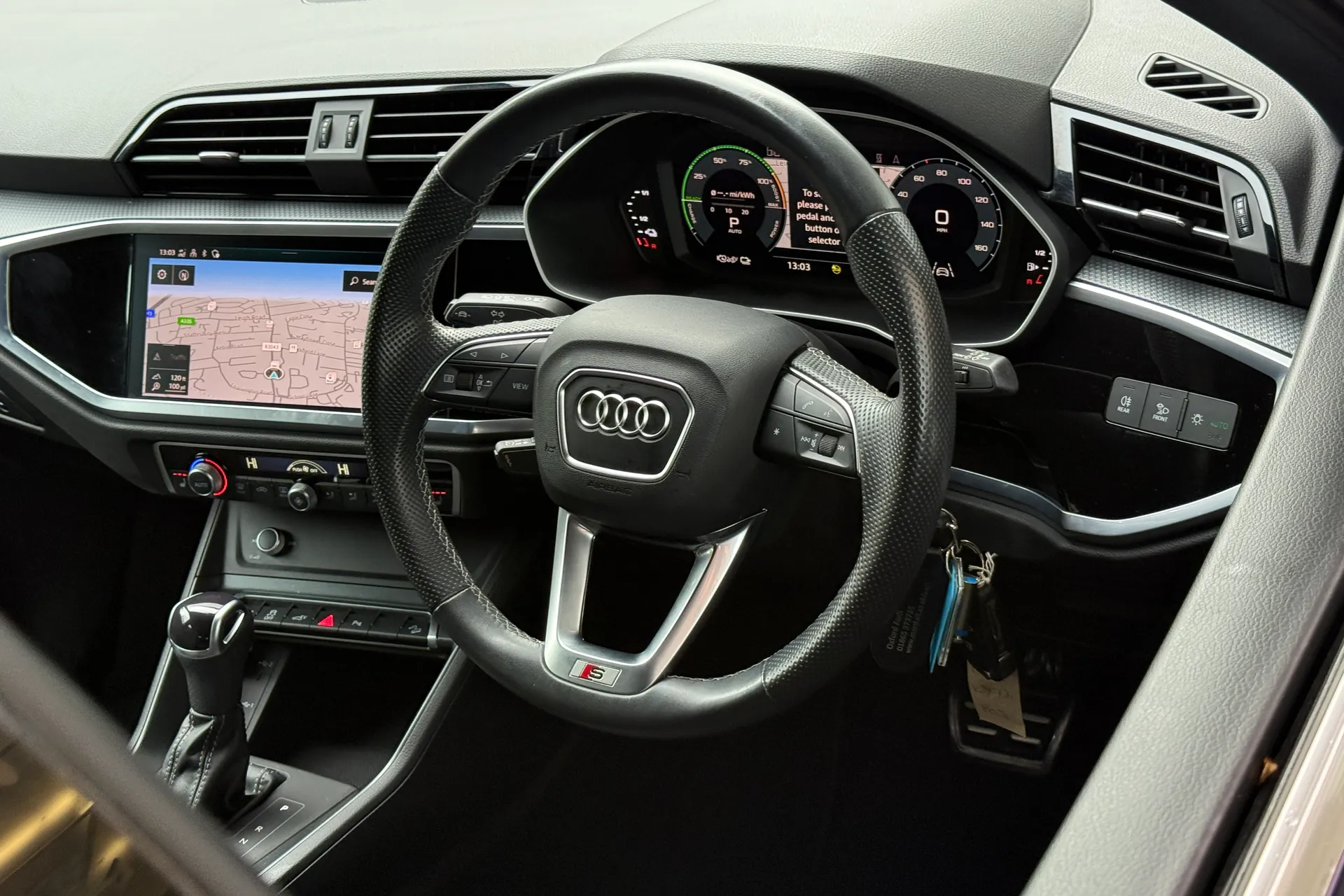 Audi Q3 thumbnail image number 33