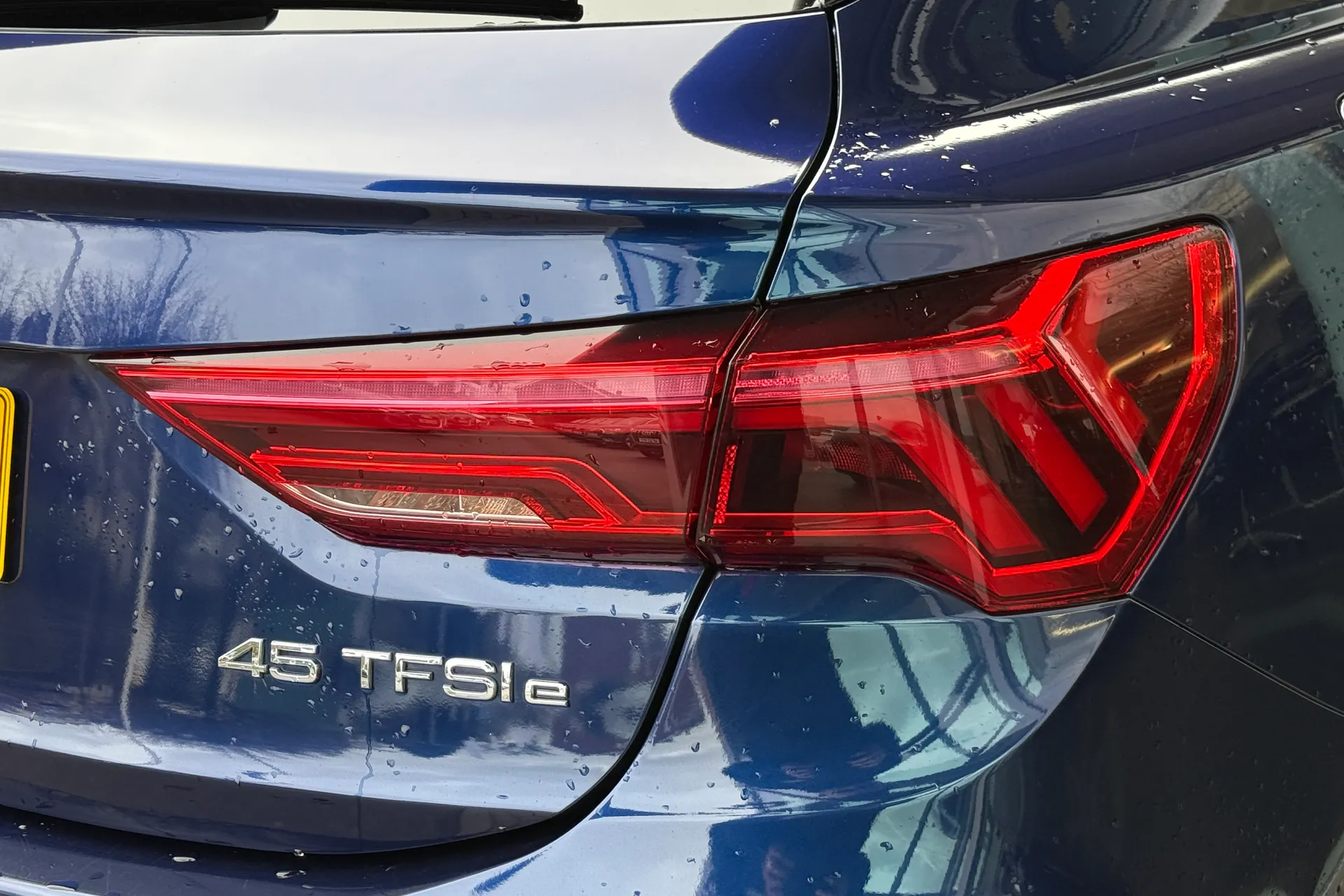 Audi Q3 thumbnail image number 43