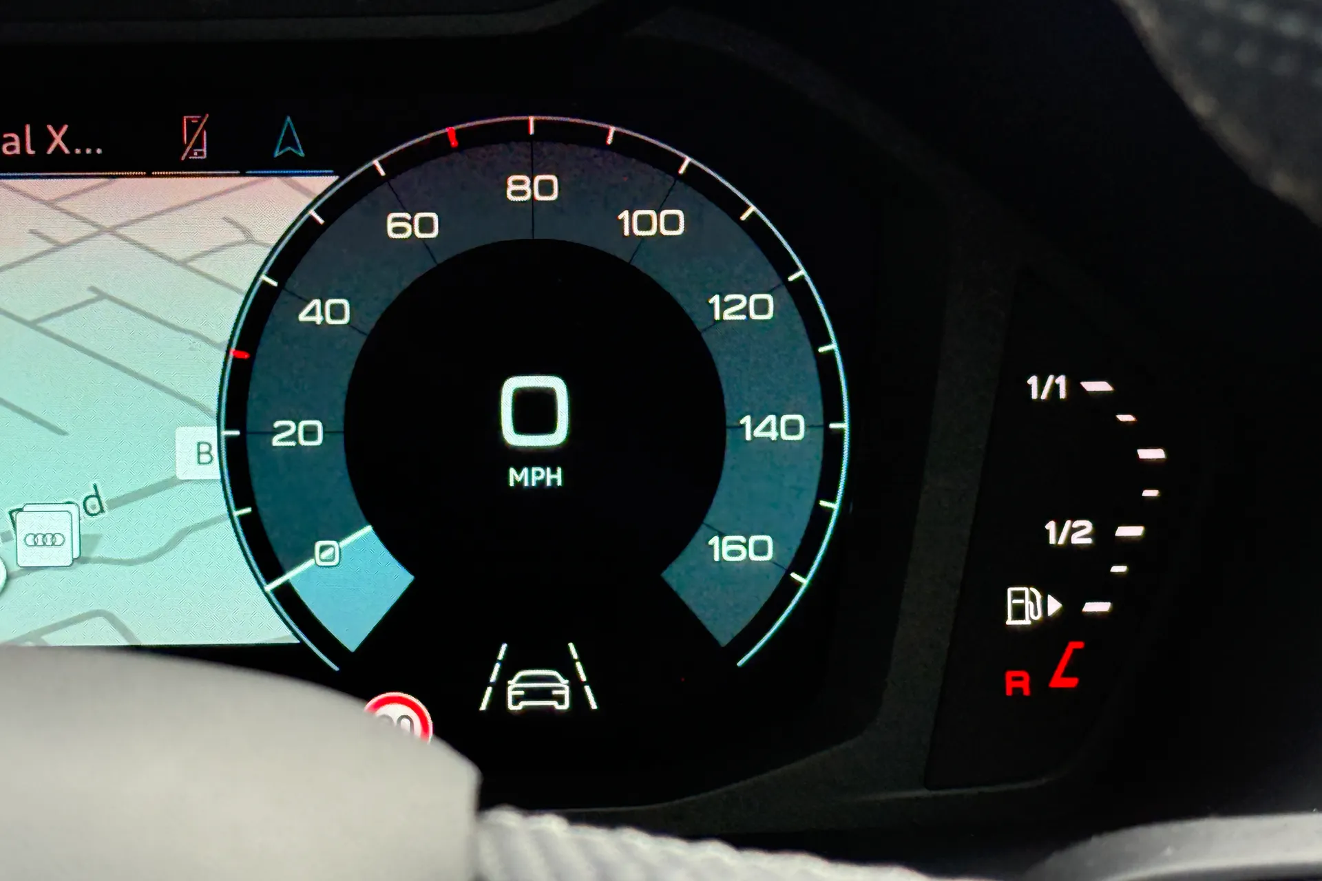 Audi Q3 thumbnail image number 19