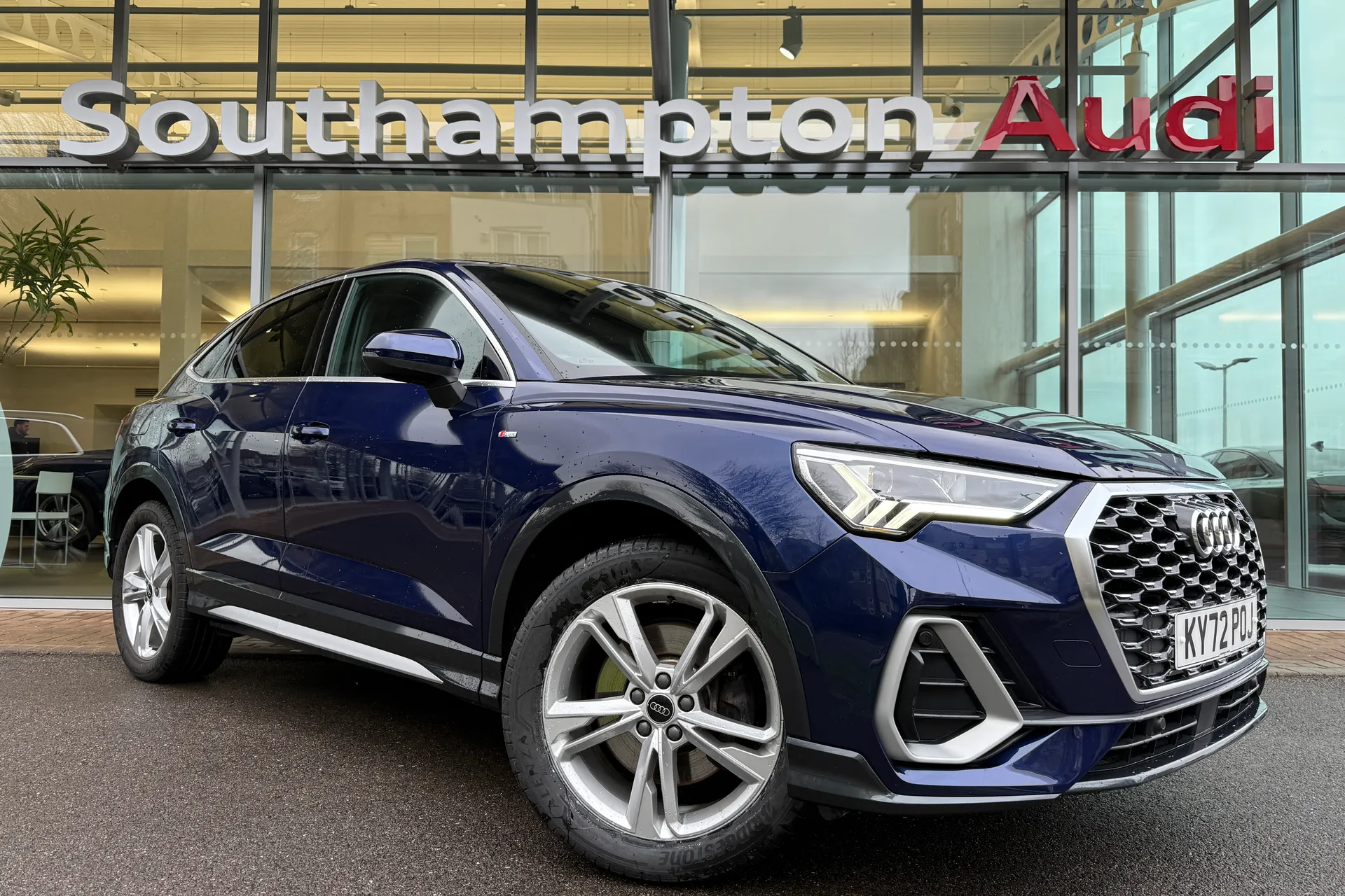 Audi Q3 focused image