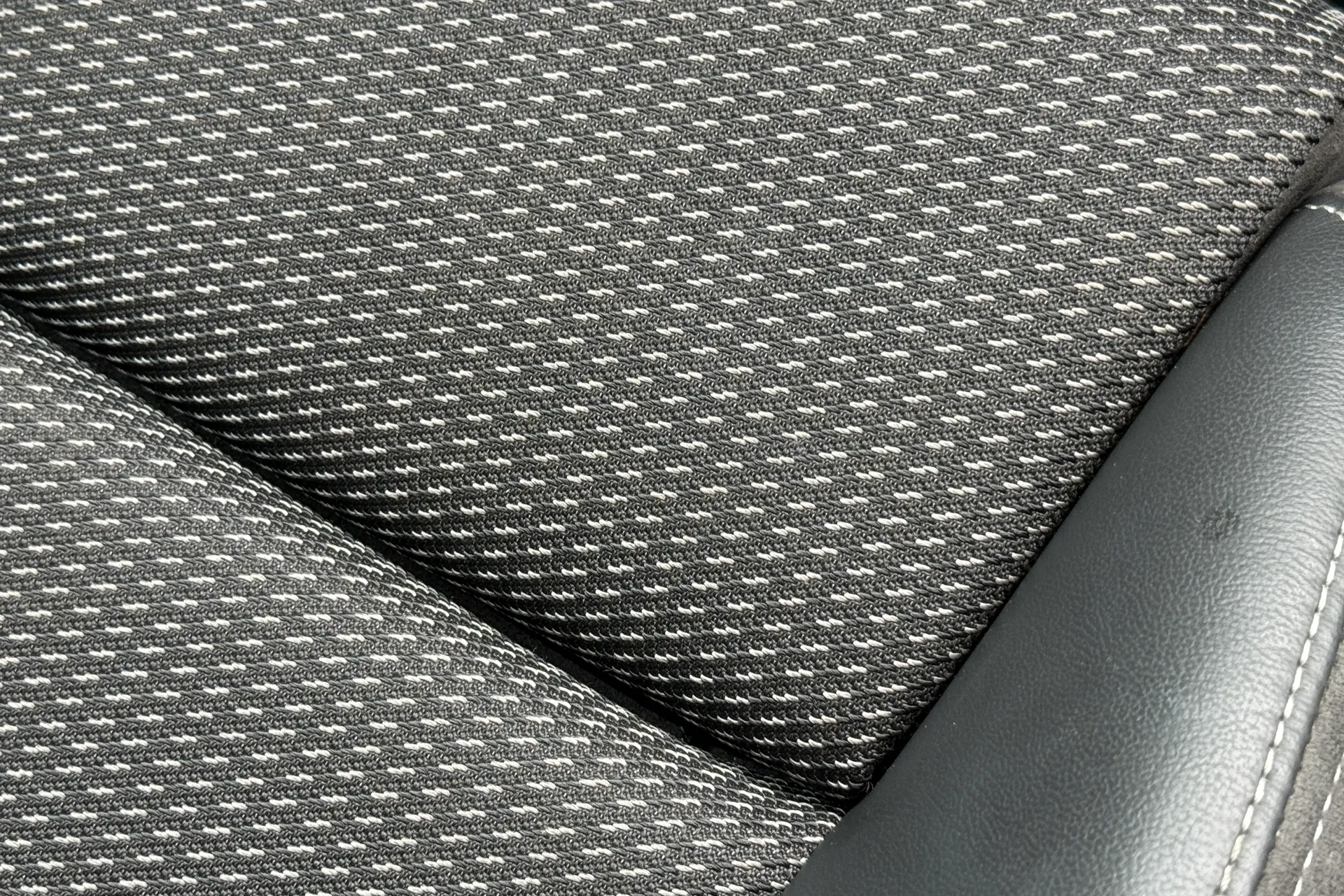 Audi Q3 thumbnail image number 29