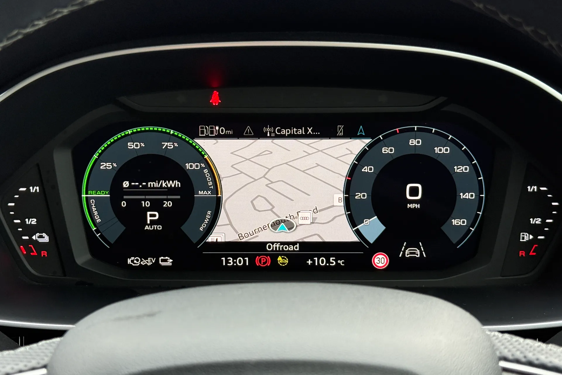 Audi Q3 thumbnail image number 6