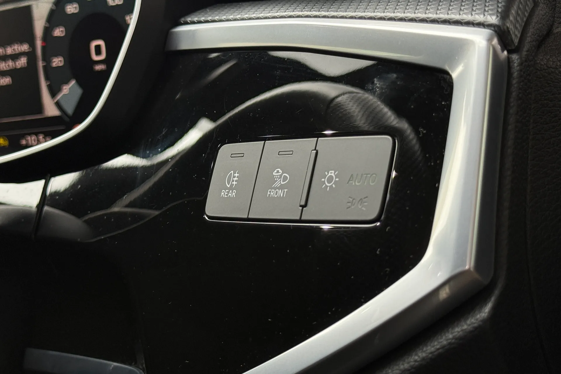 Audi Q3 thumbnail image number 56