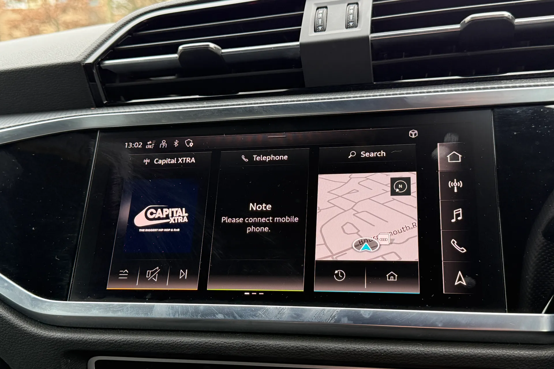 Audi Q3 thumbnail image number 22