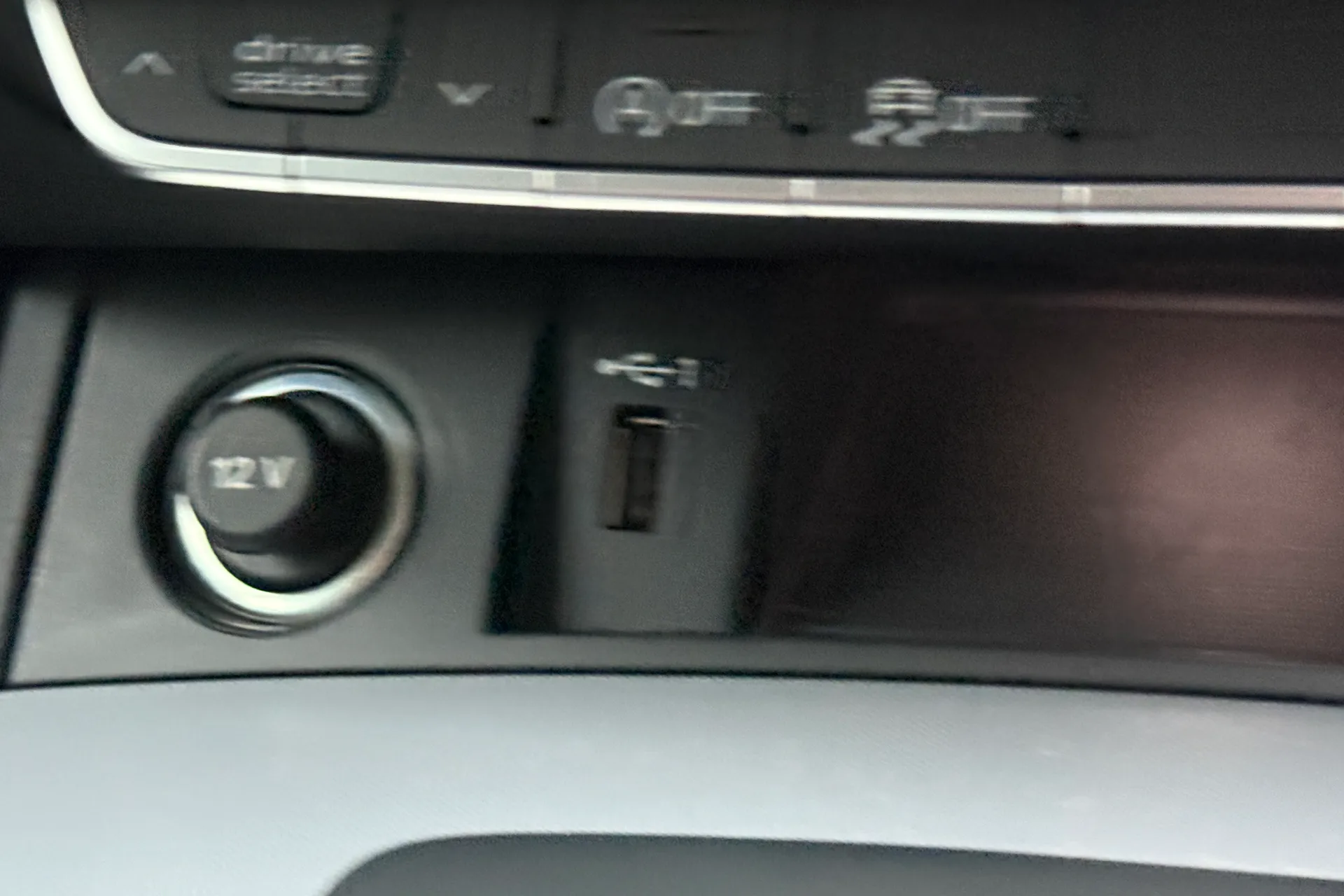 Audi Q5 thumbnail image number 23