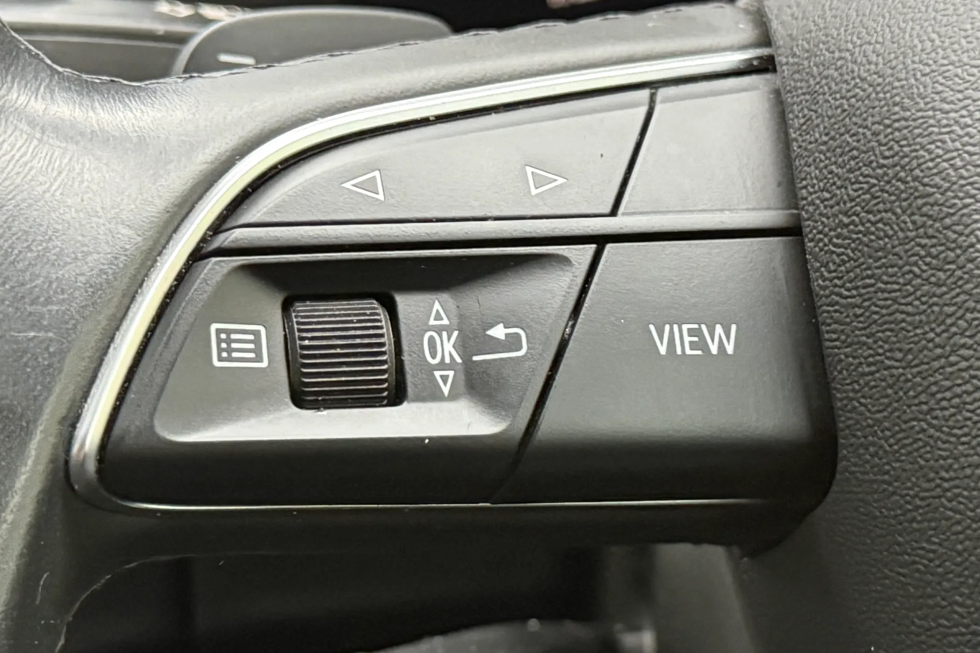 Audi Q5 thumbnail image number 12