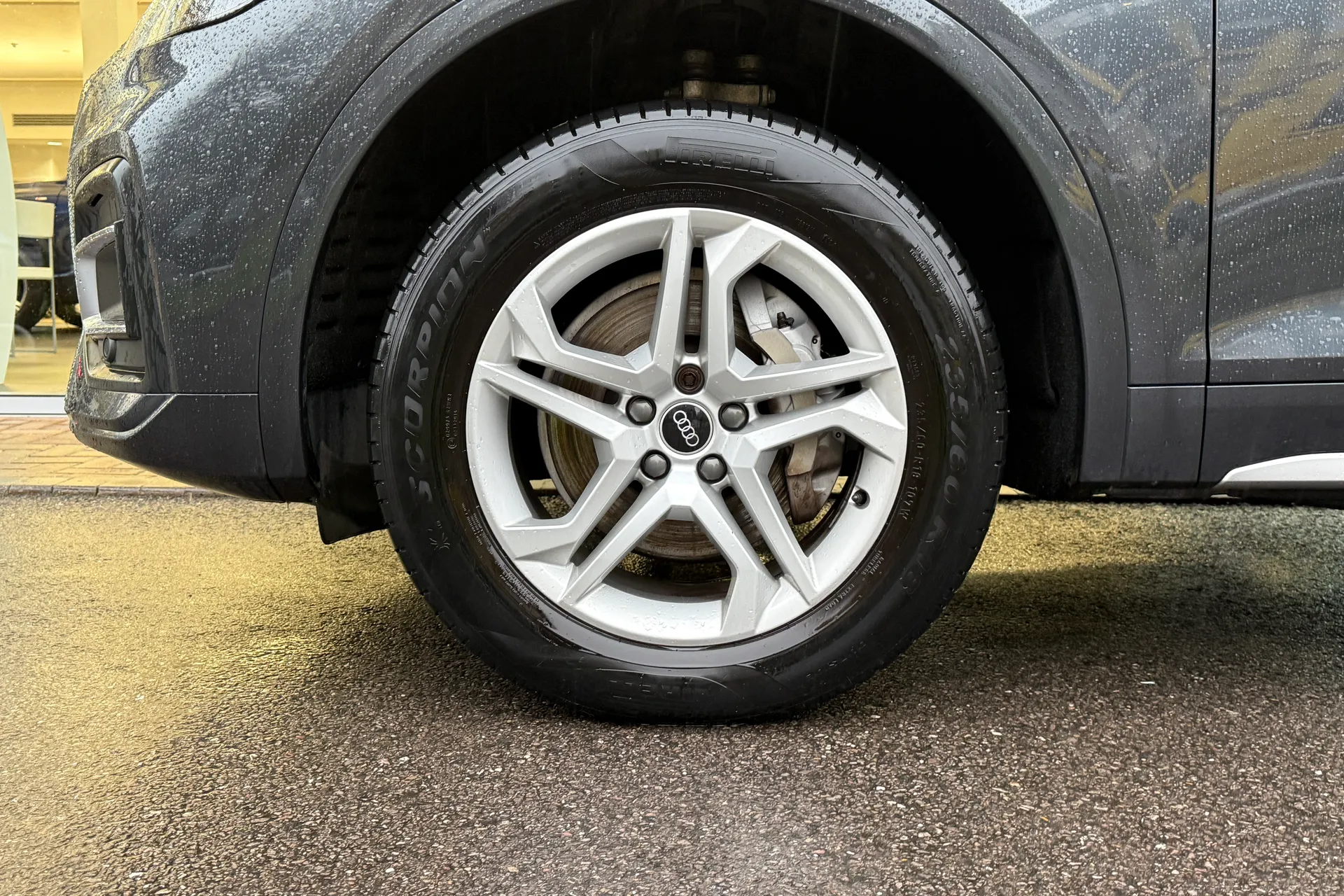 Audi Q5 thumbnail image number 10