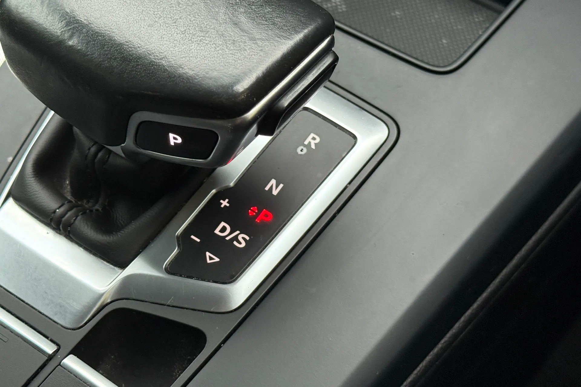 Audi Q5 thumbnail image number 20