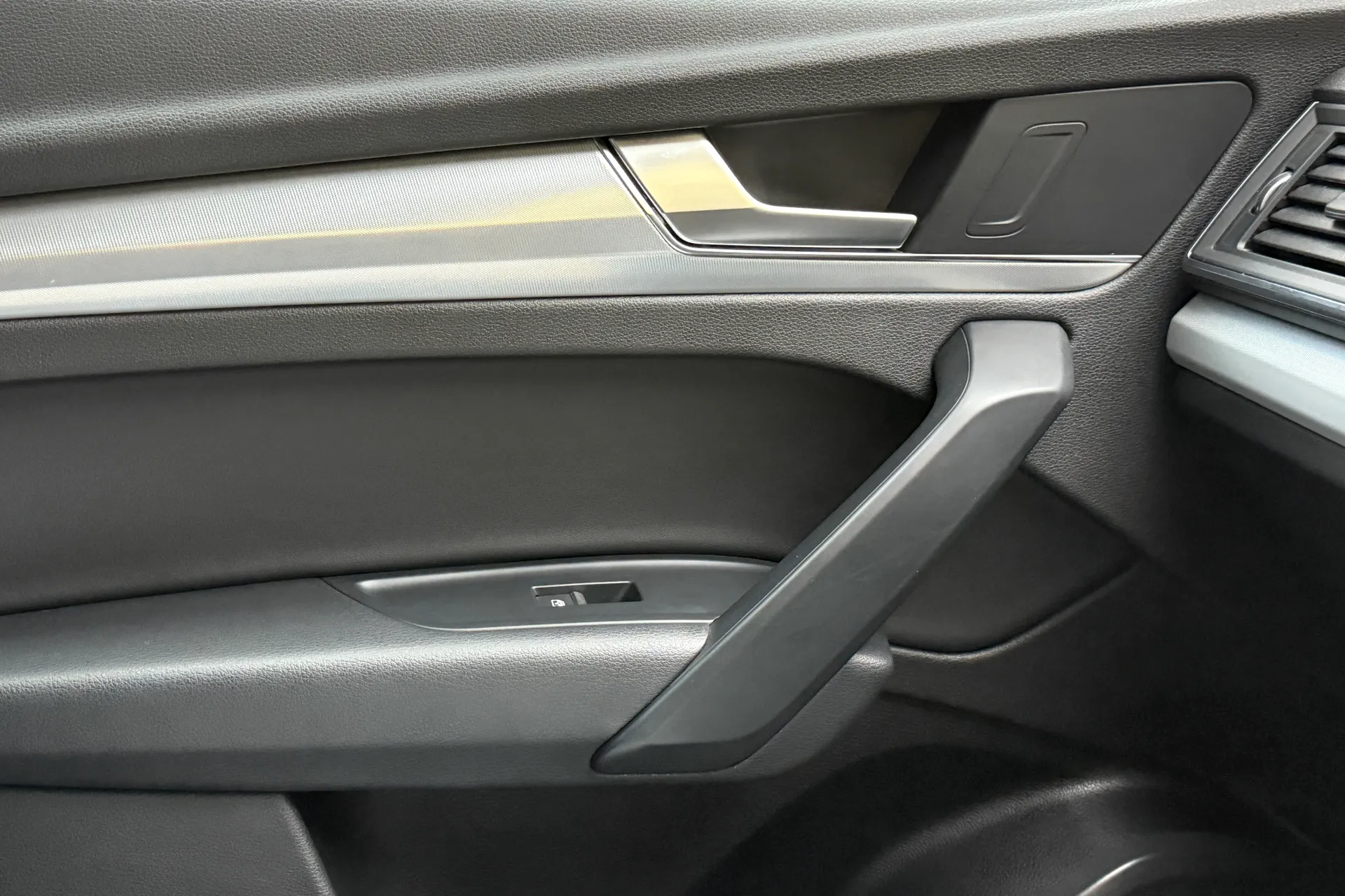 Audi Q5 thumbnail image number 29