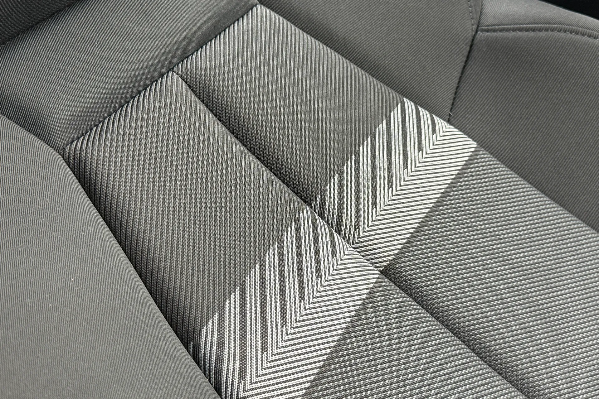 Audi A3 thumbnail image number 32