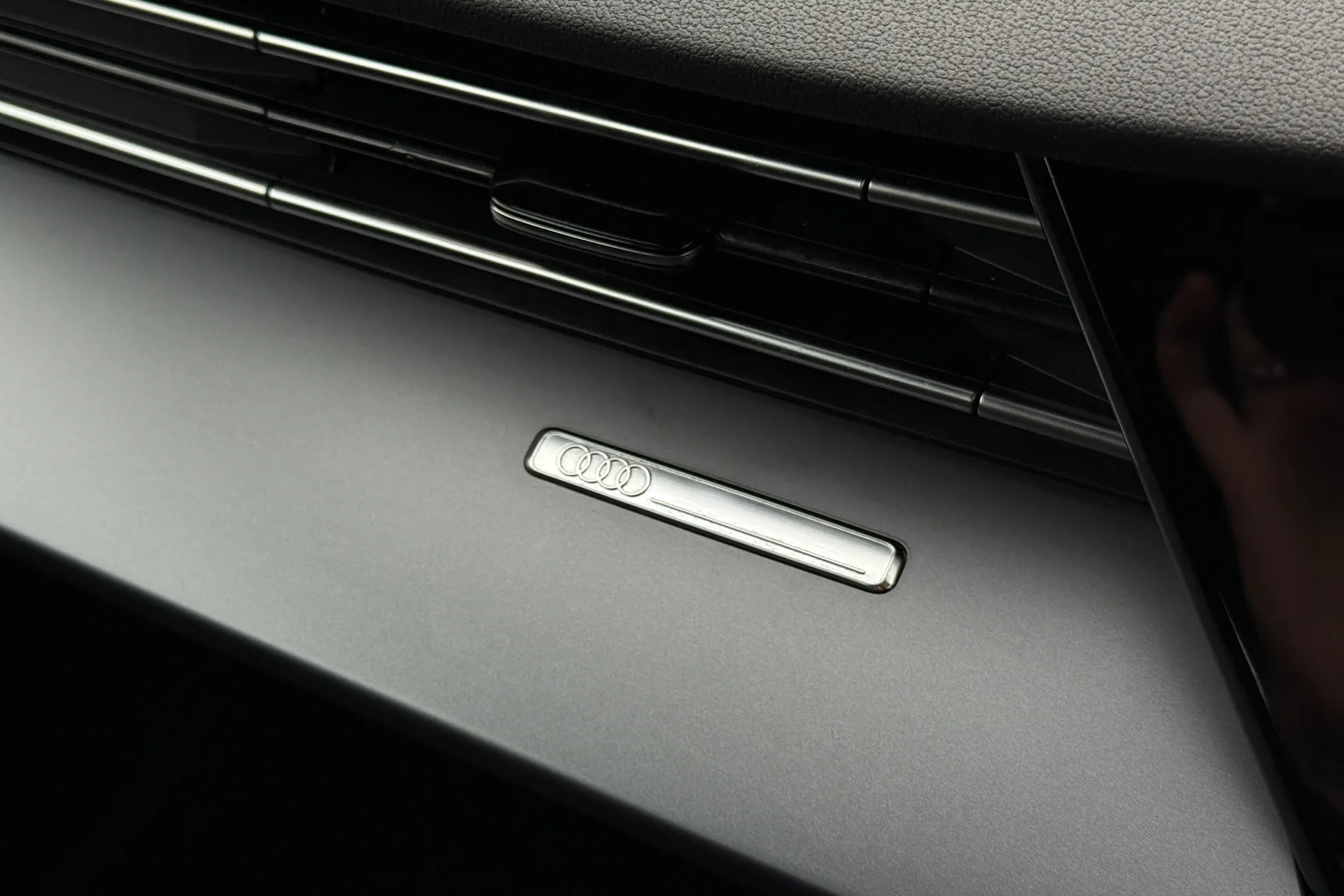 Audi A3 thumbnail image number 25