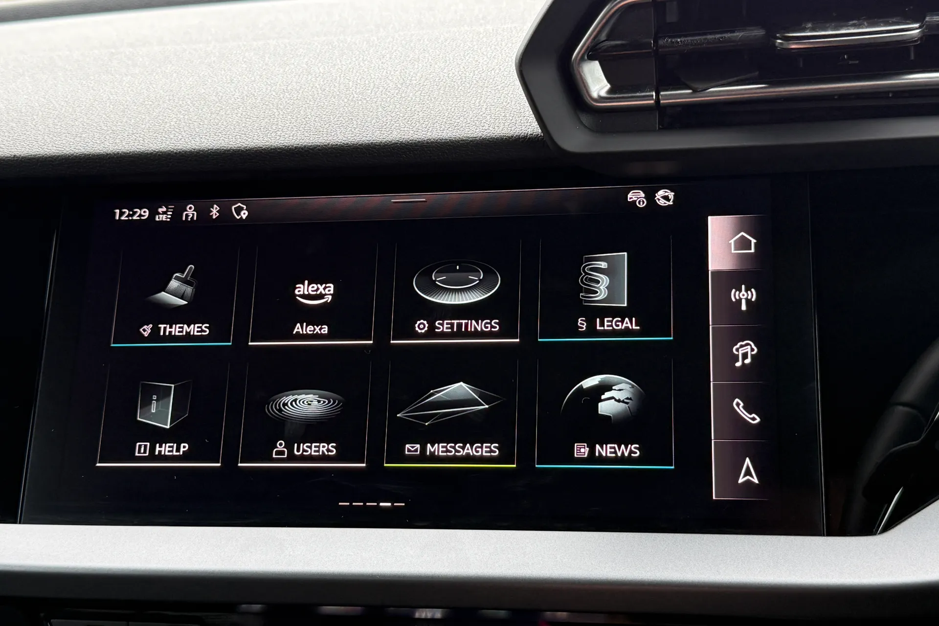 Audi A3 thumbnail image number 21