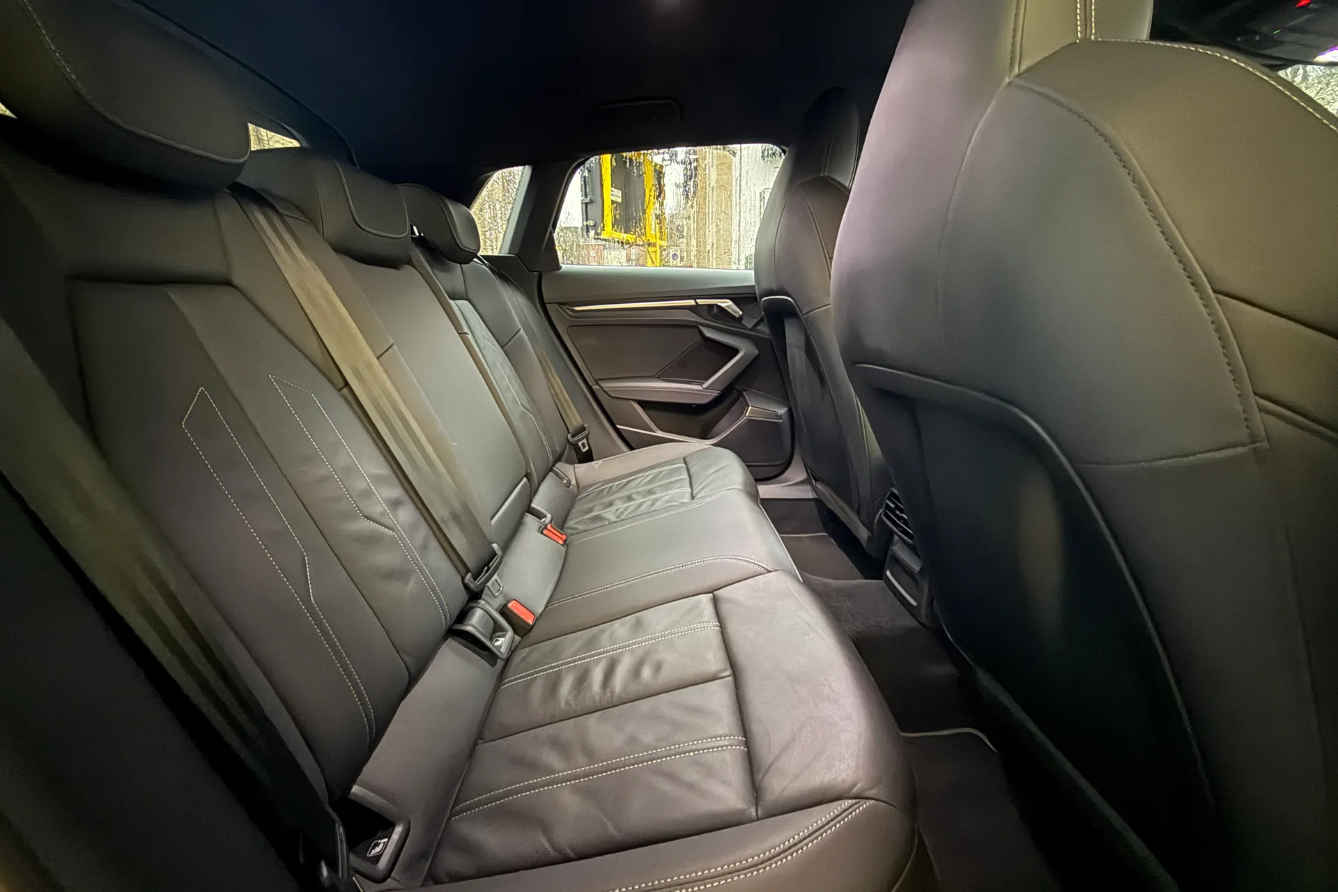 Audi A3 thumbnail image number 37